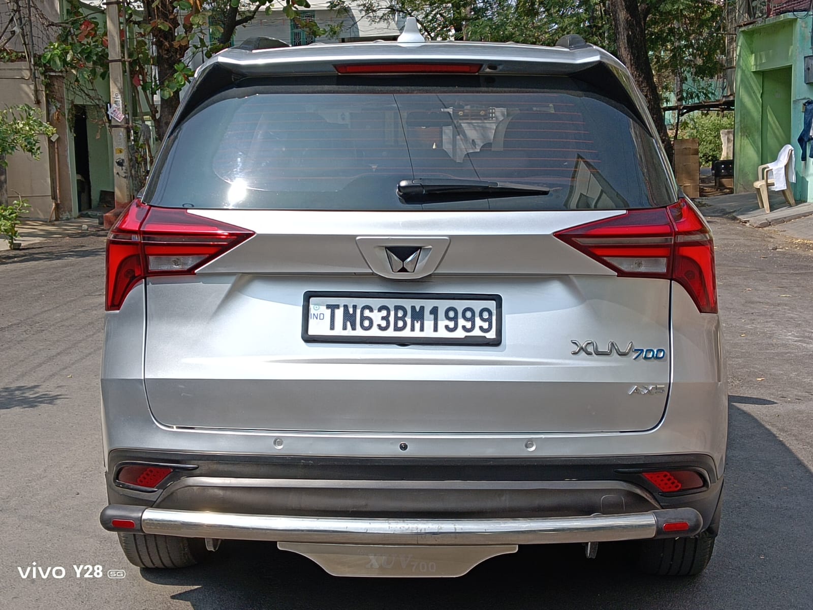 Mahindra XUV700 - Image 8