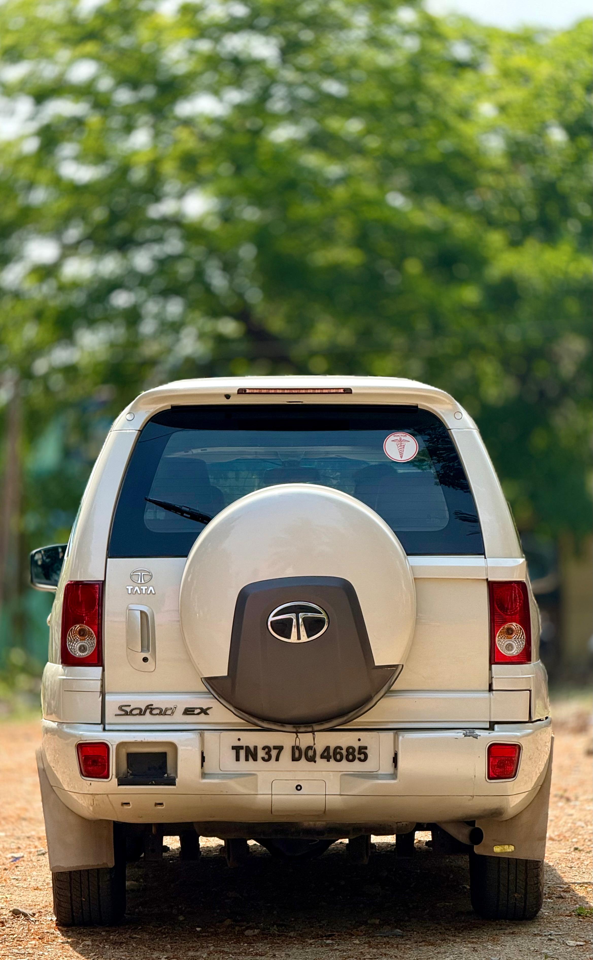 Tata Safari - Image 2
