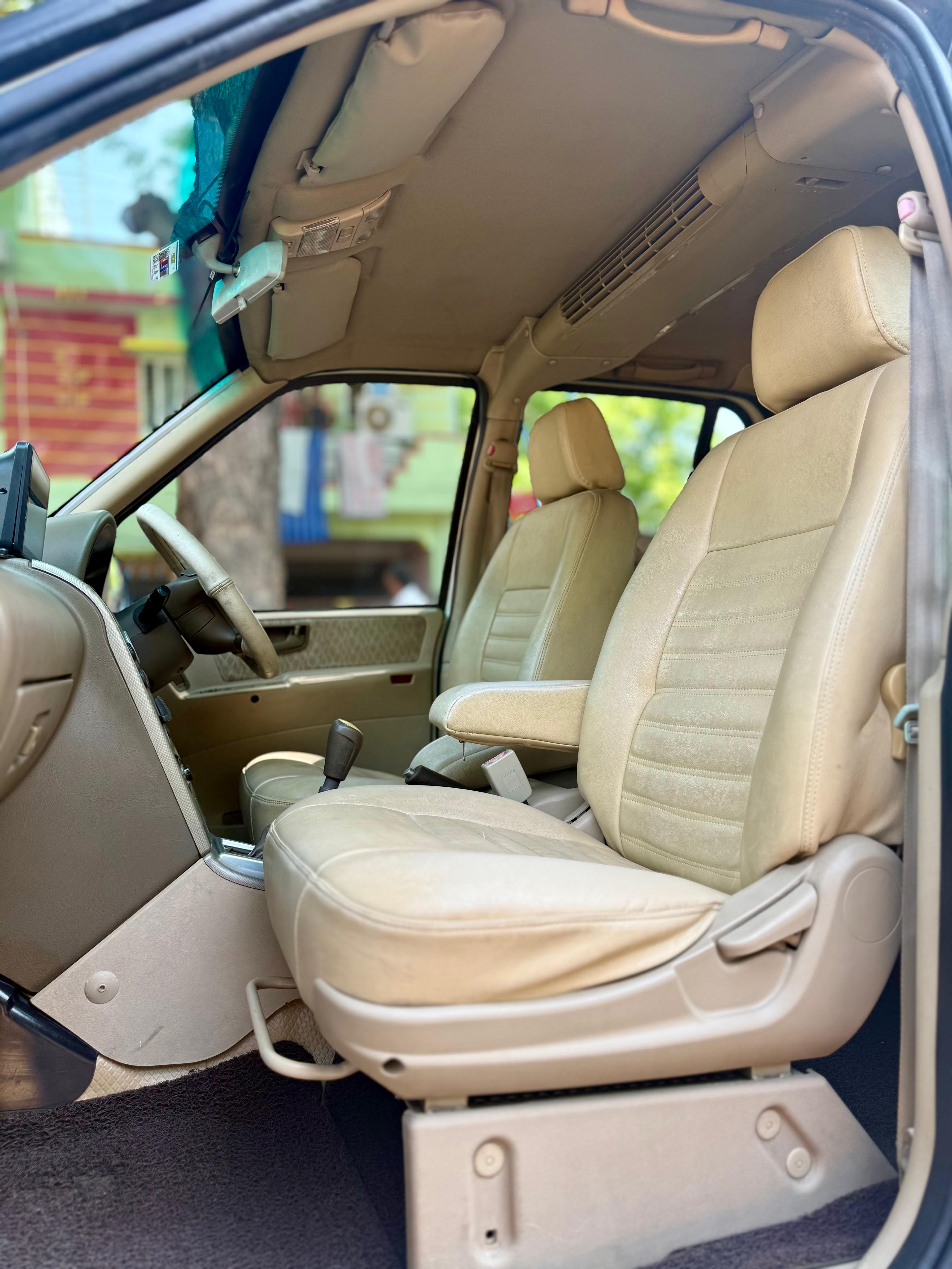 Tata Safari - Image 4