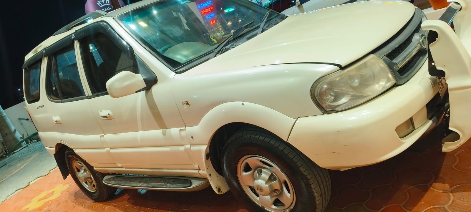 Tata Safari - Image 2