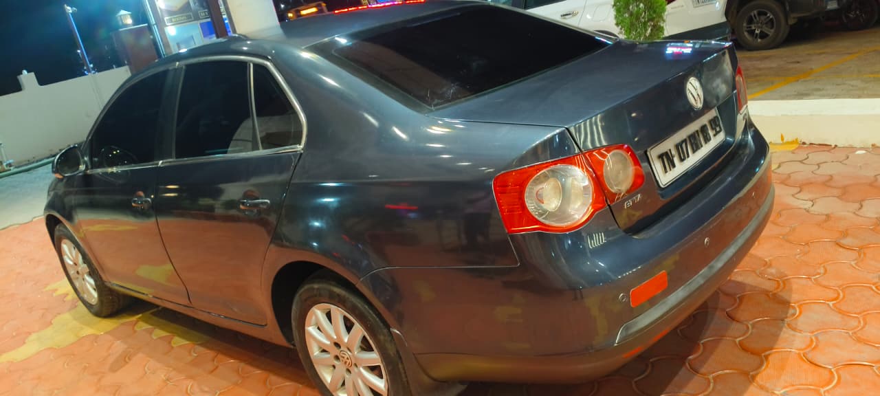 Volkswagen Jetta - Image 5