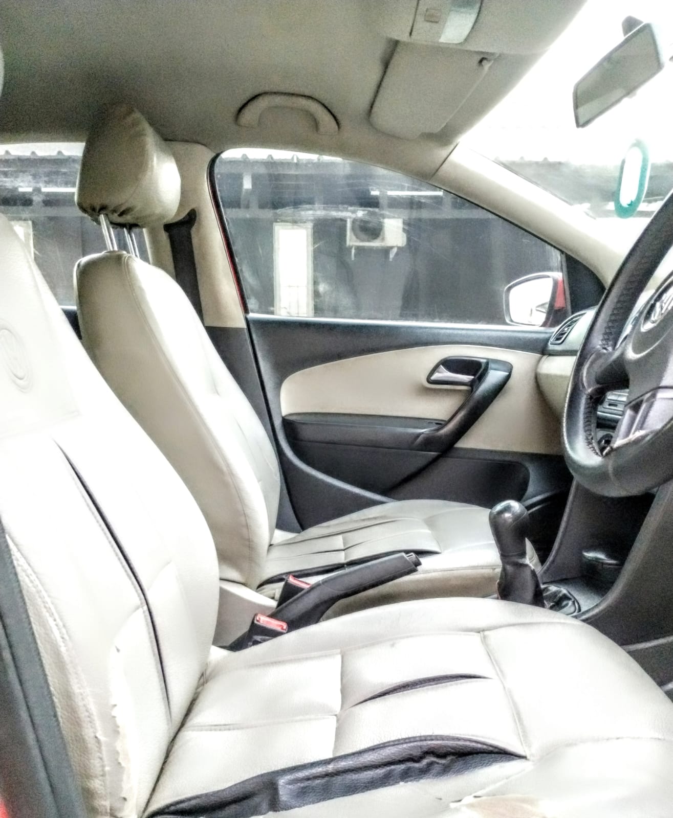 Volkswagen Polo - Image 10