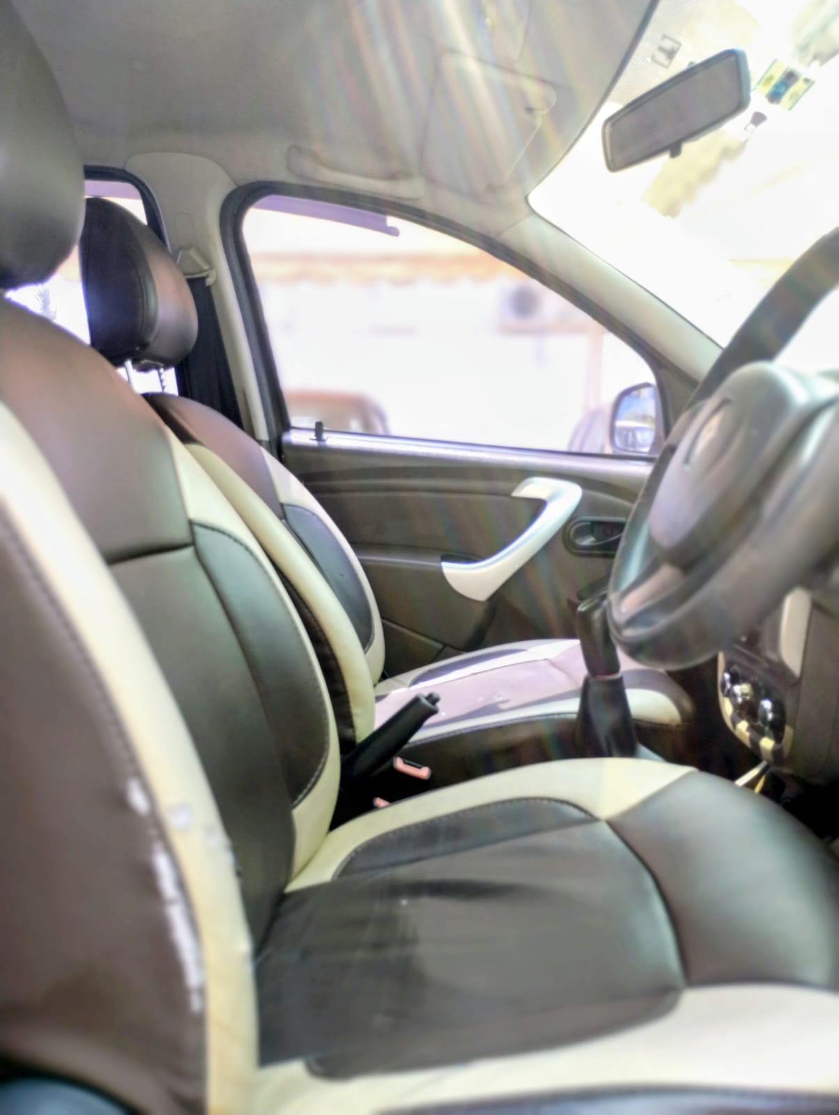 Renault Duster - Image 11