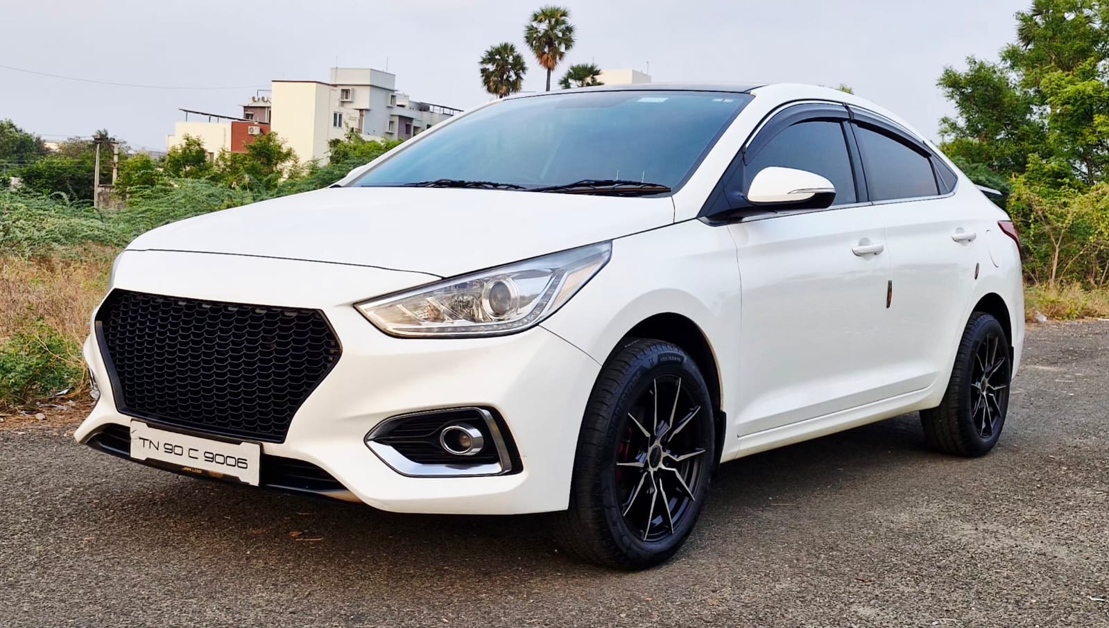 Hyundai Verna - Image 2