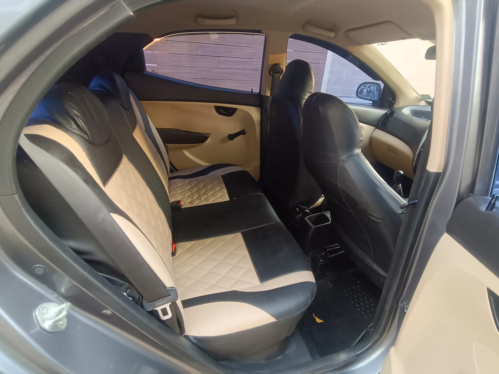 Hyundai Eon - Image 4