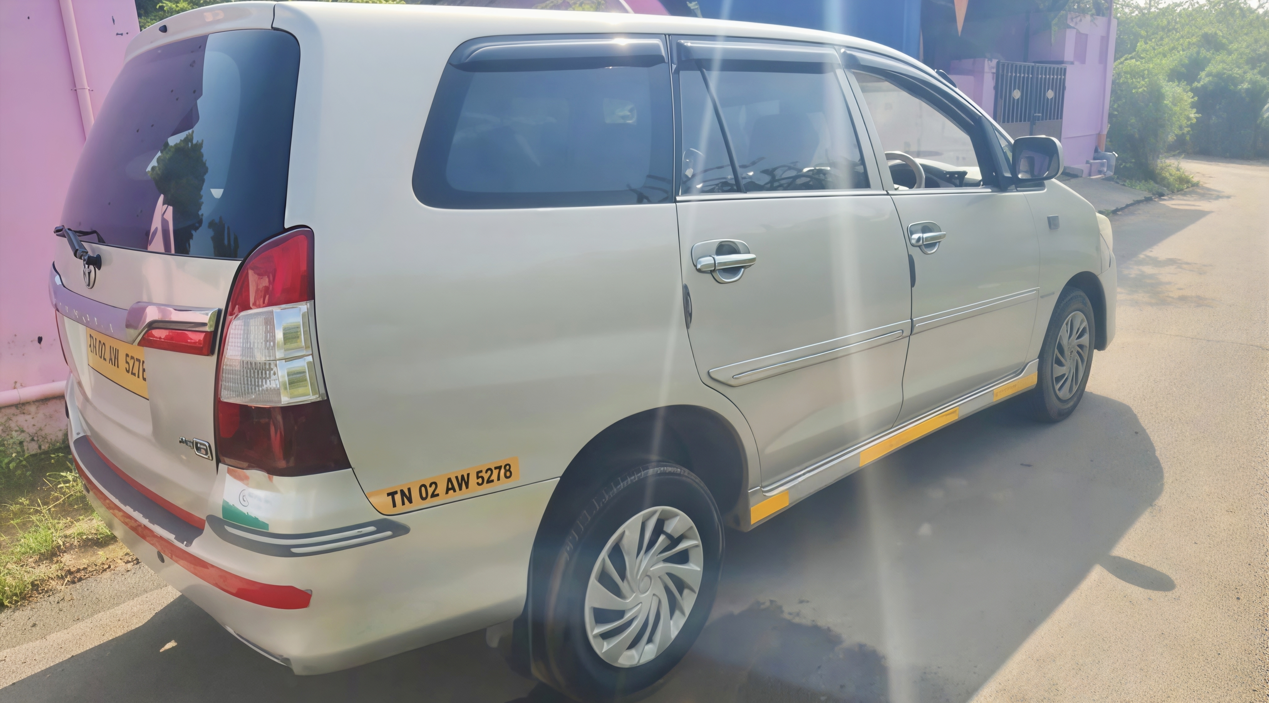 Toyota Innova - Image 5