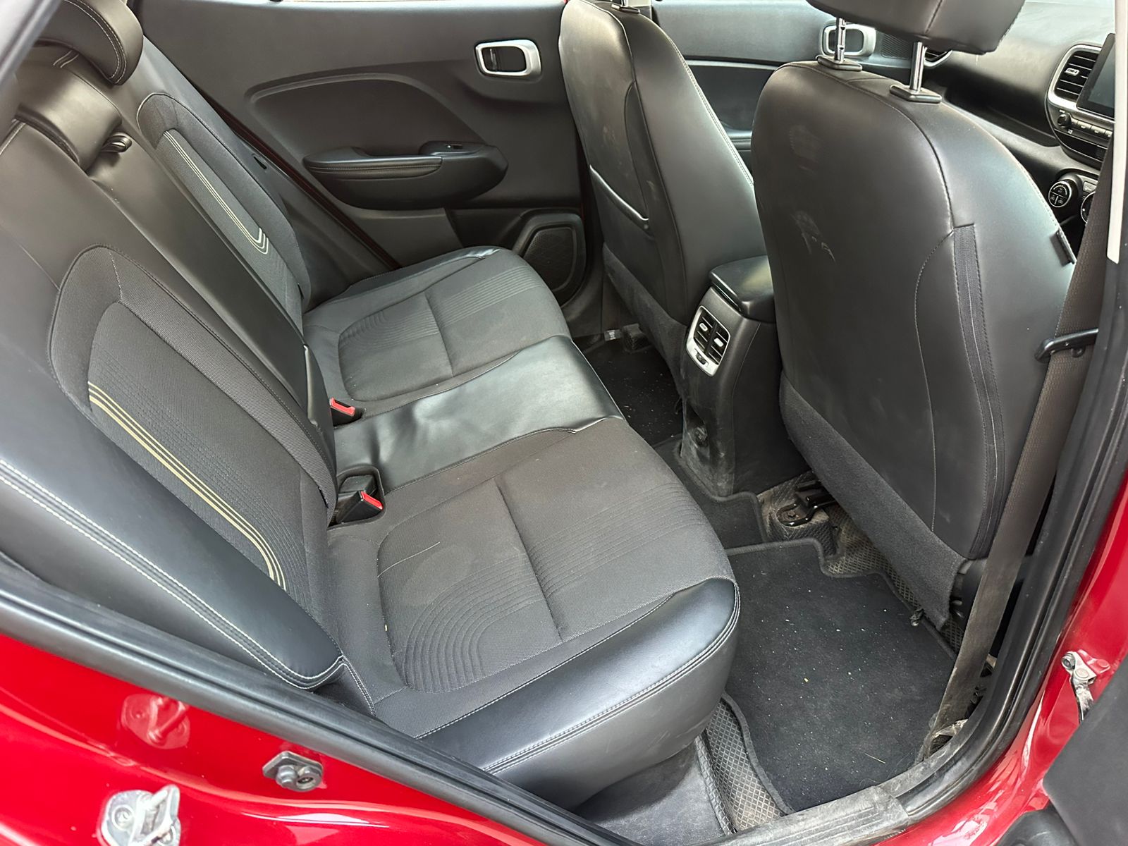 Hyundai Venue - Image 5