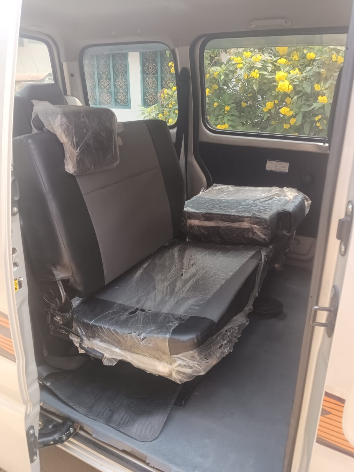 Maruti Suzuki Eeco - Image 5