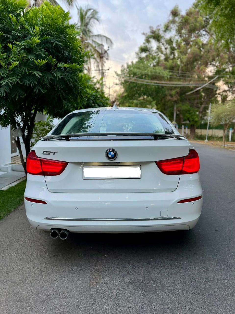 BMW 3 Series - Image 2