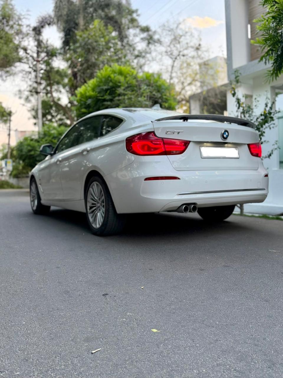 BMW 3 Series - Image 5