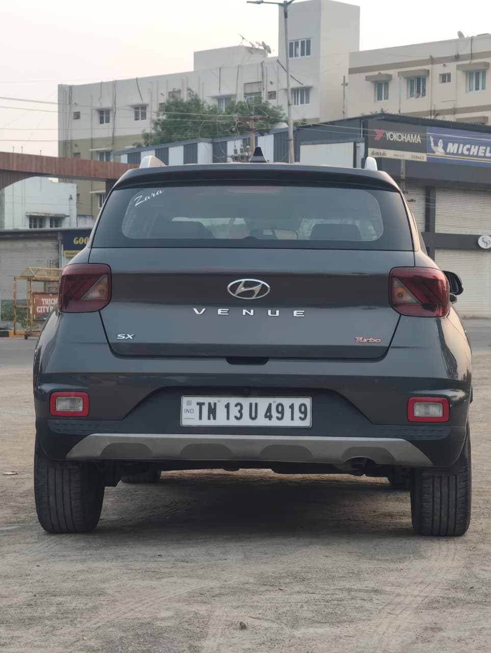 Hyundai Venue - Image 9