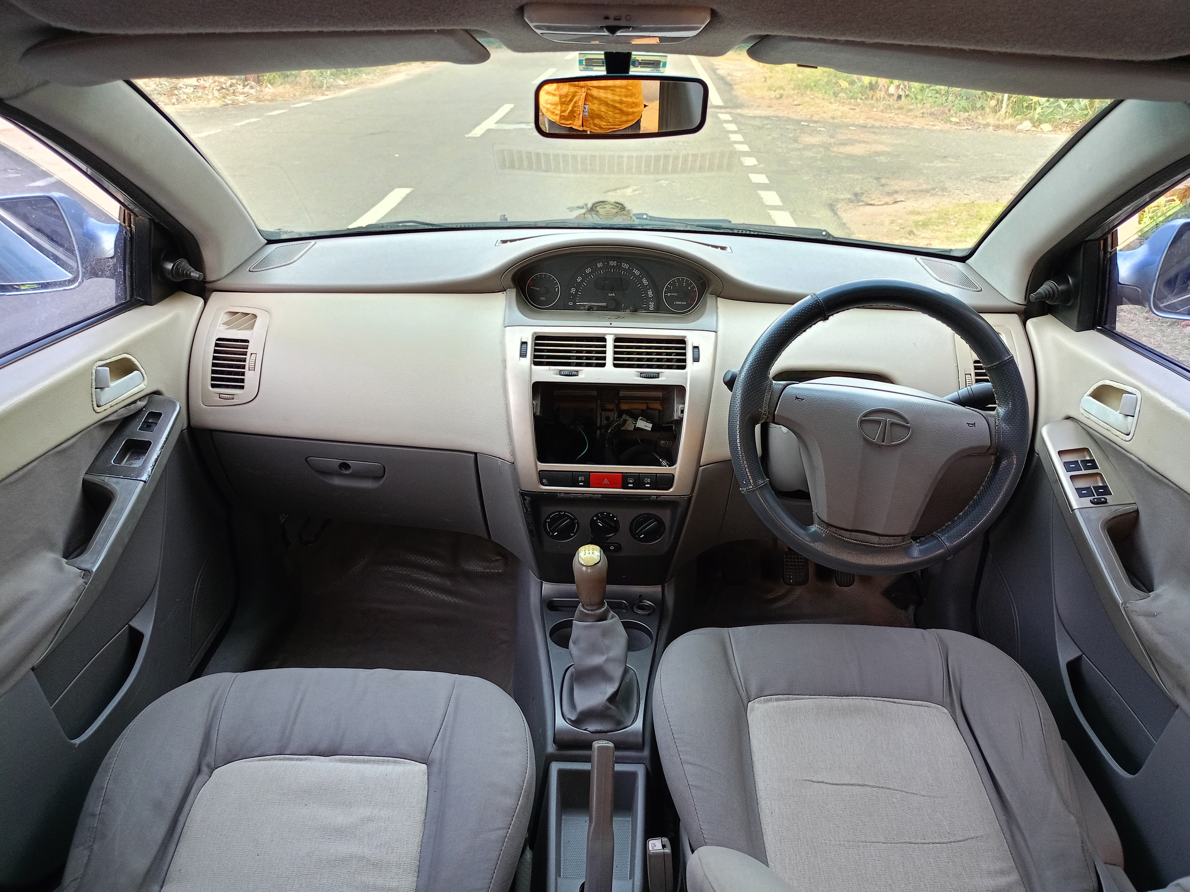 Tata Indica Vista - Image 8