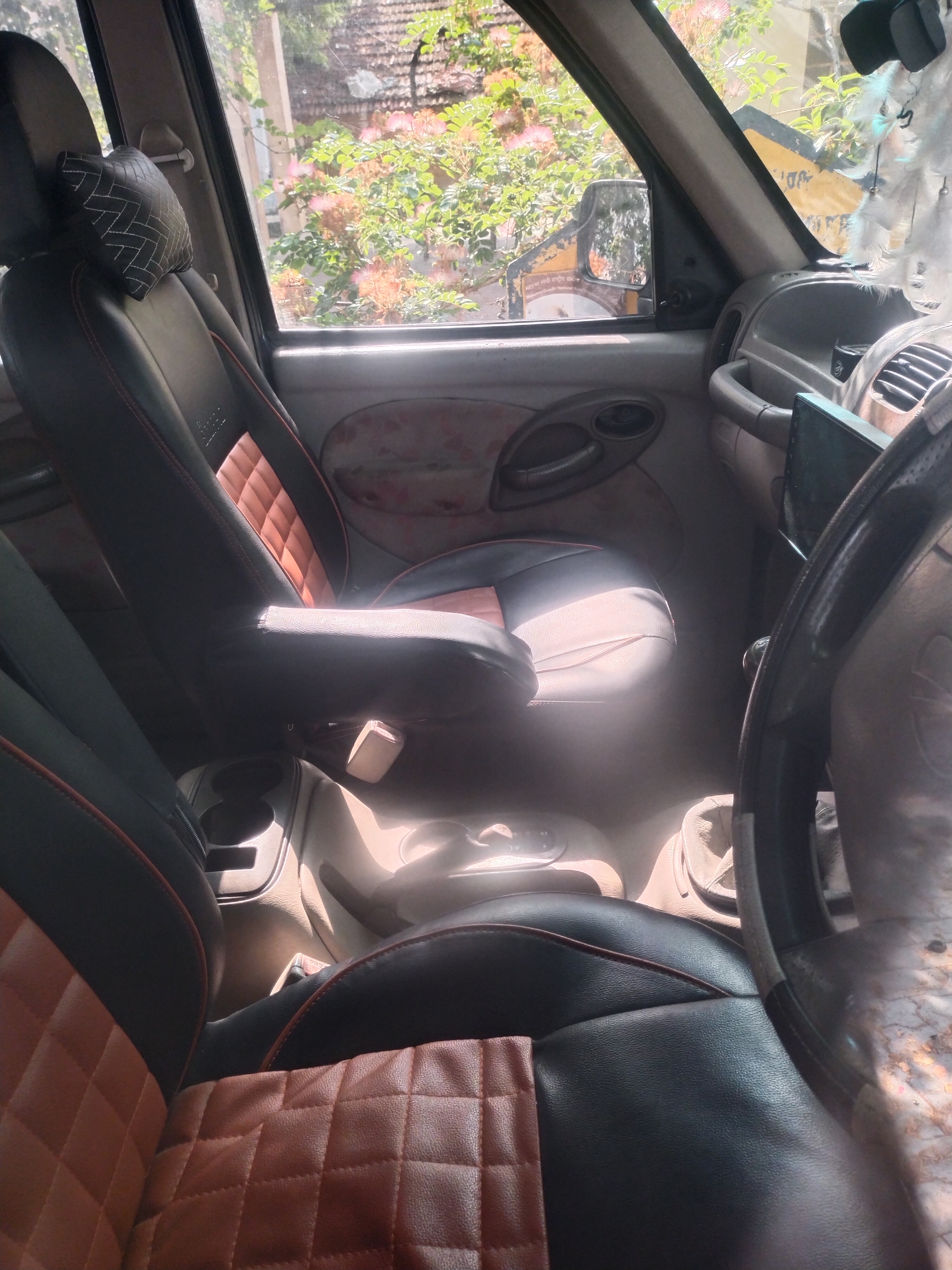 Mahindra Scorpio - Image 3