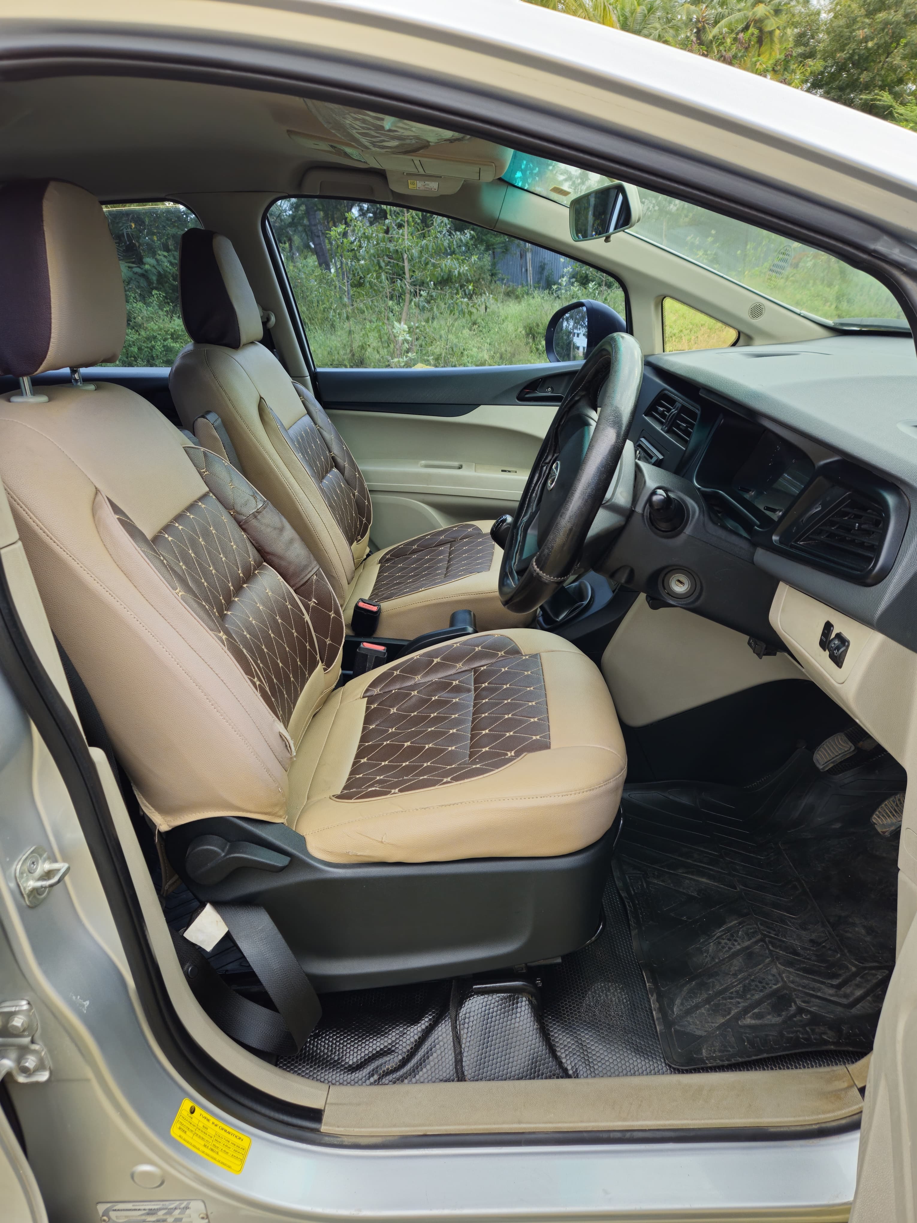 Mahindra Marazzo - Image 7