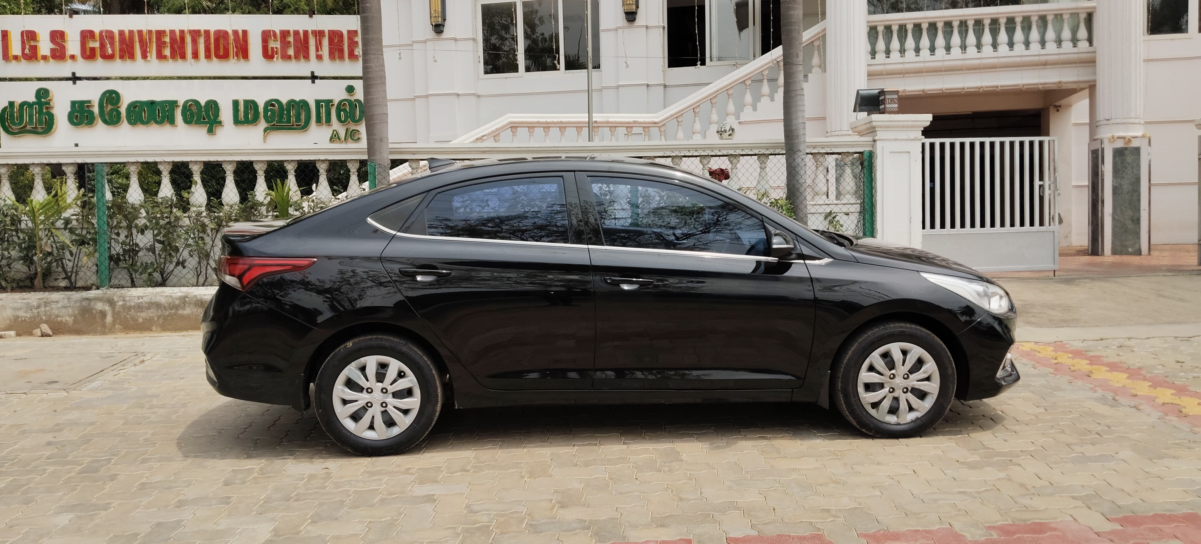 Hyundai Verna - Image 2