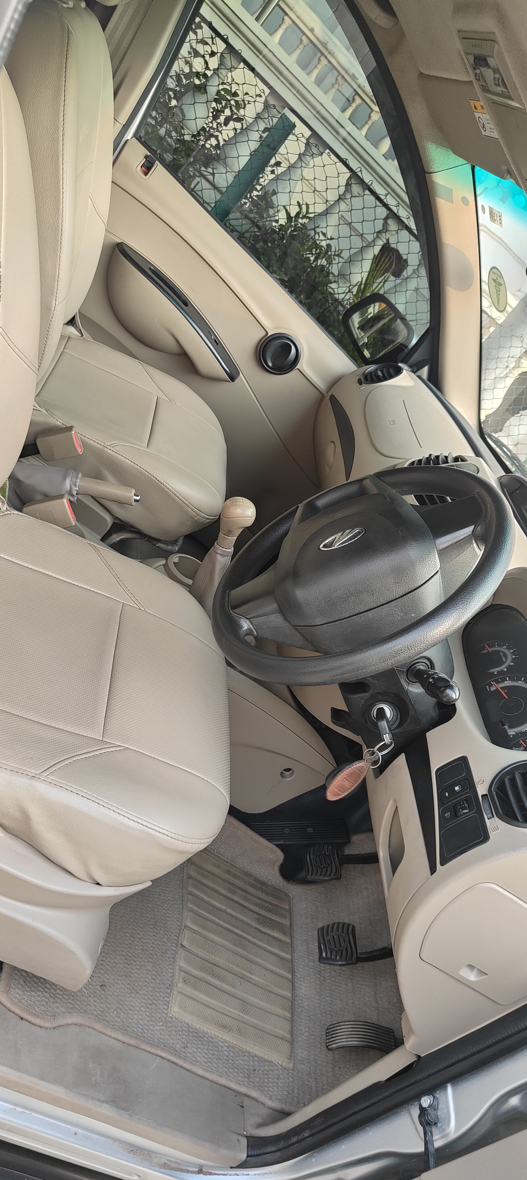 Mahindra Xylo - Image 4