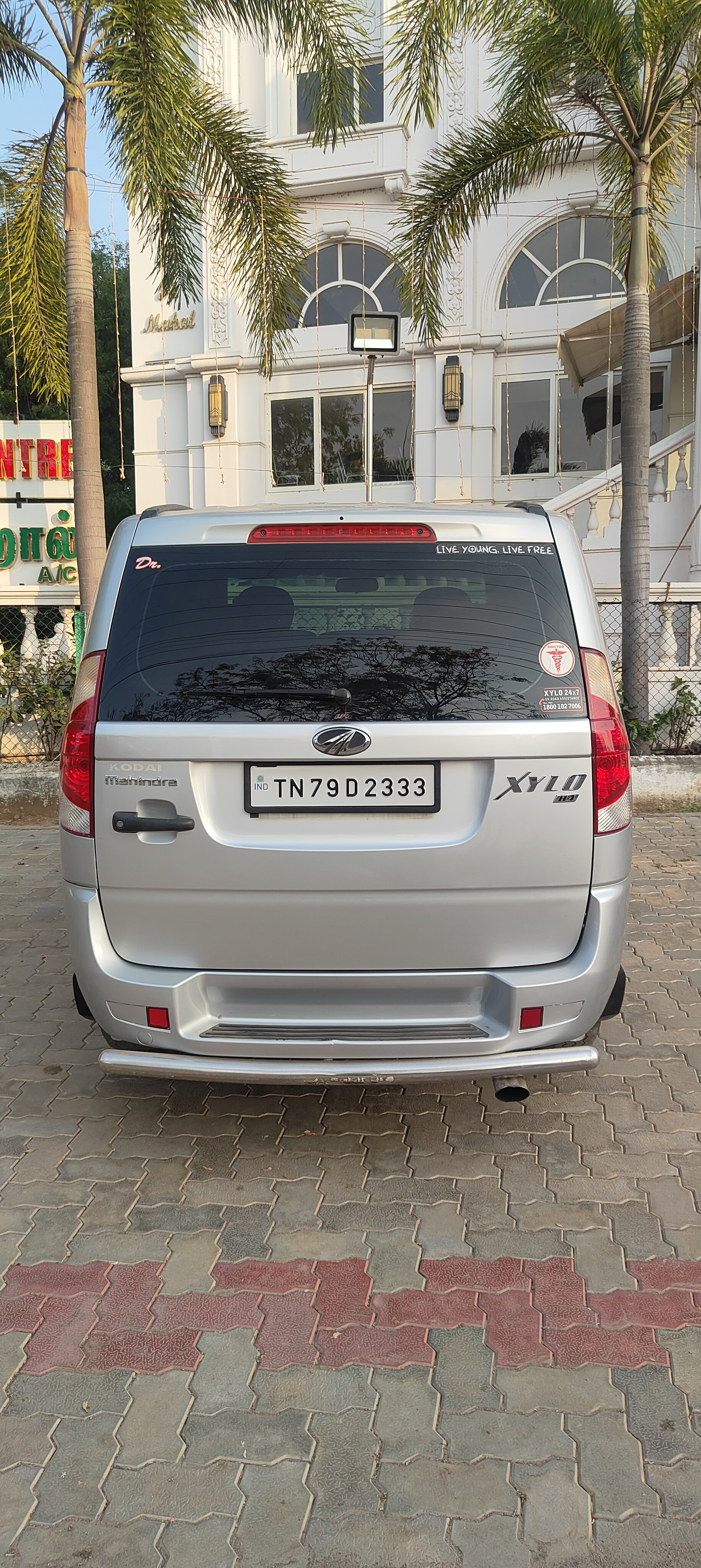 Mahindra Xylo - Image 3
