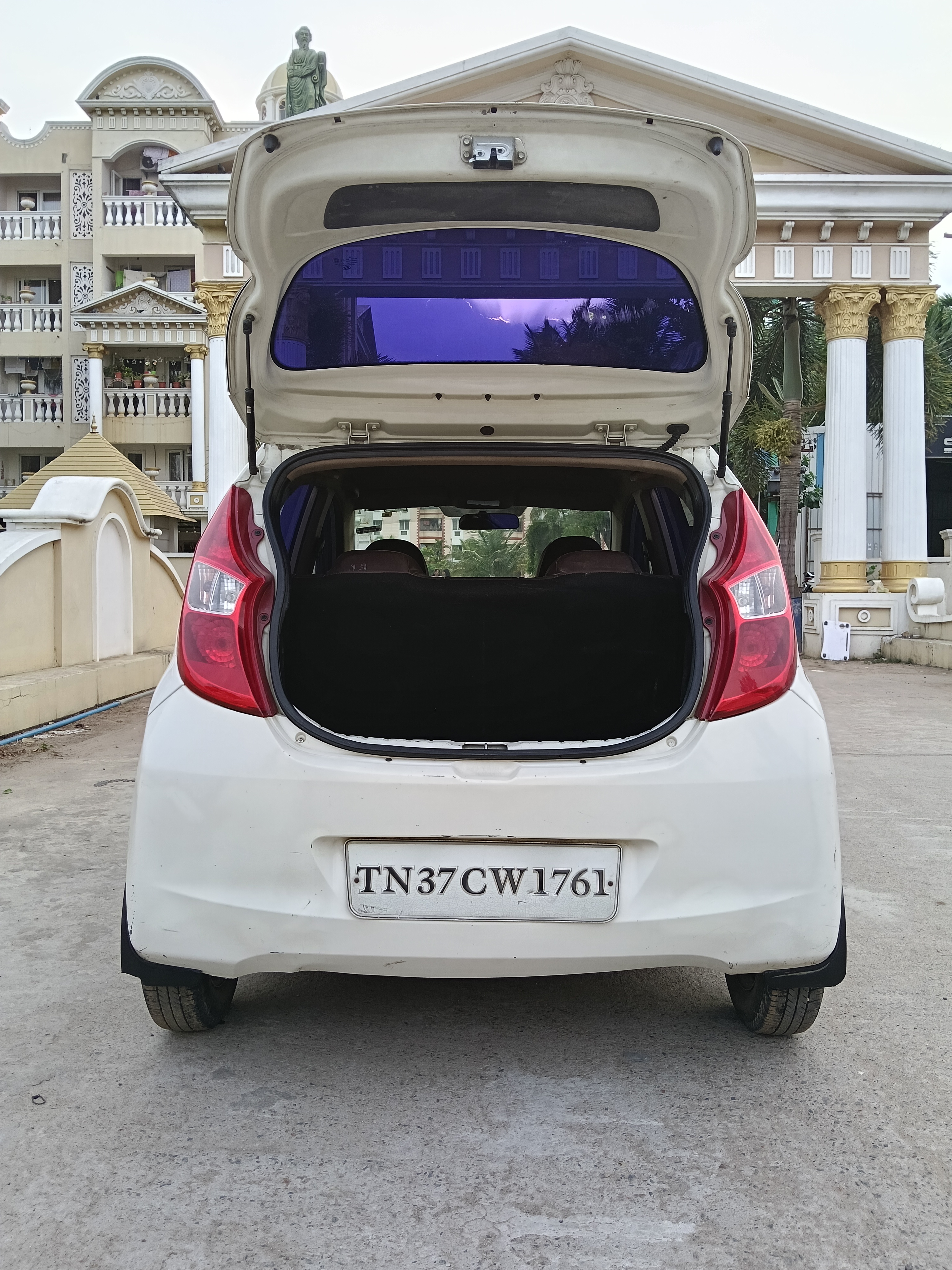 Hyundai Eon - Image 9