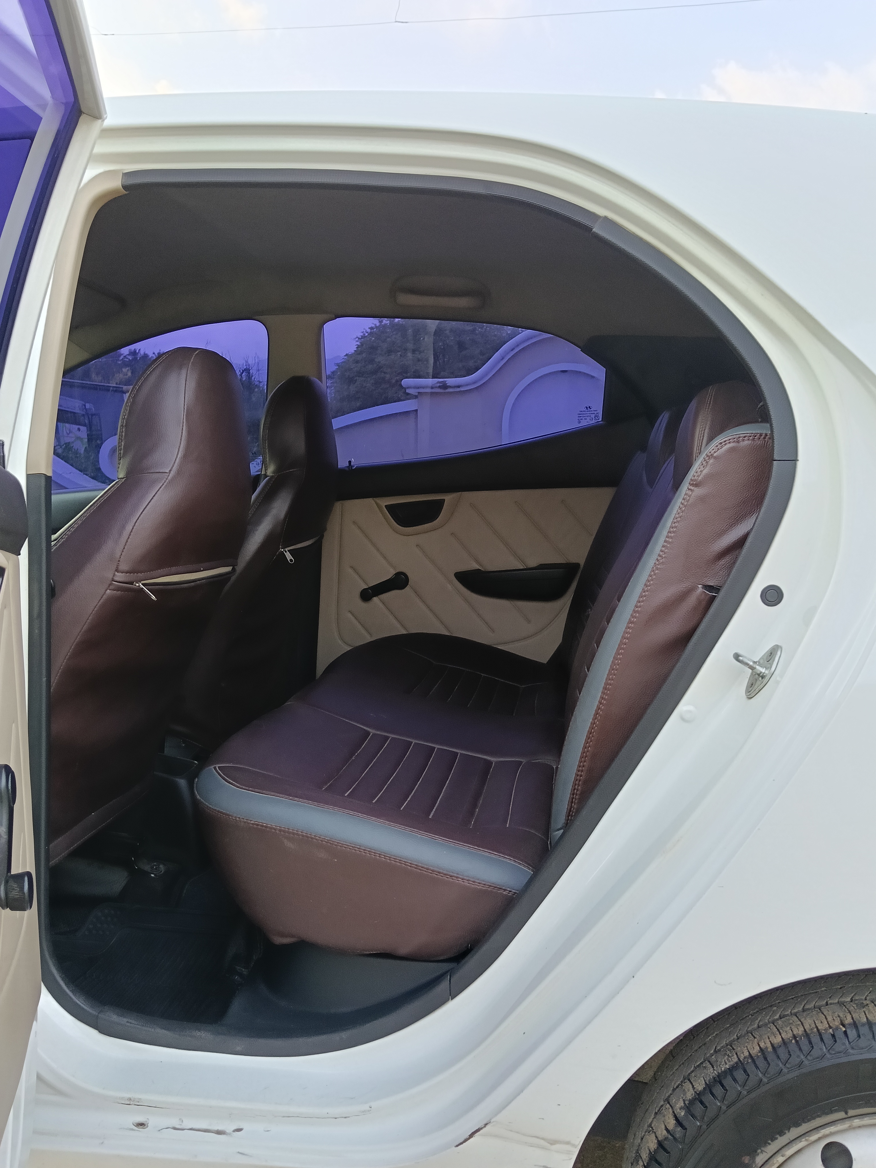 Hyundai Eon - Image 12