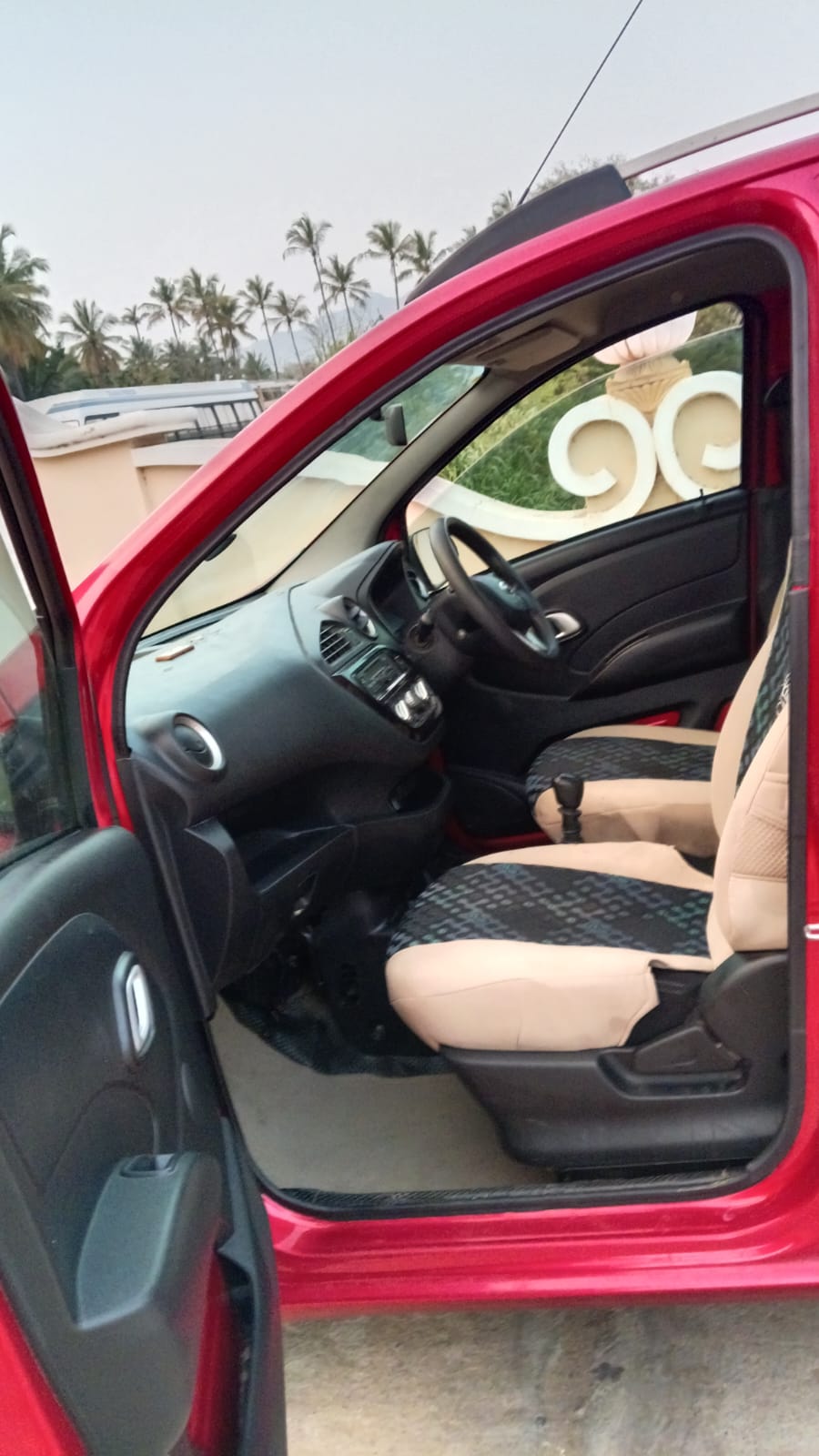 Nissan Datsun - Image 11