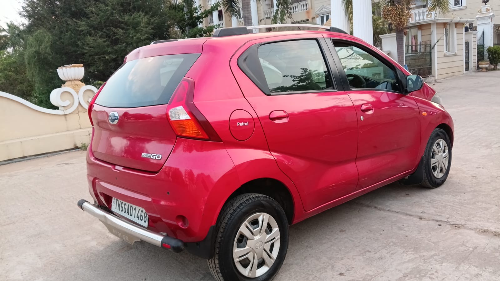 Nissan Datsun - Image 6