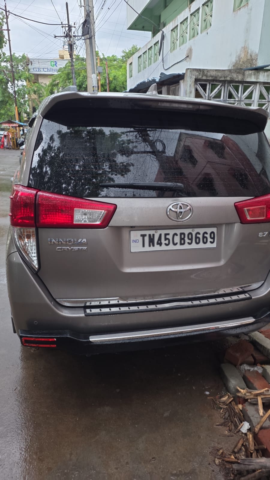 Toyota Innova Crysta - Image 2