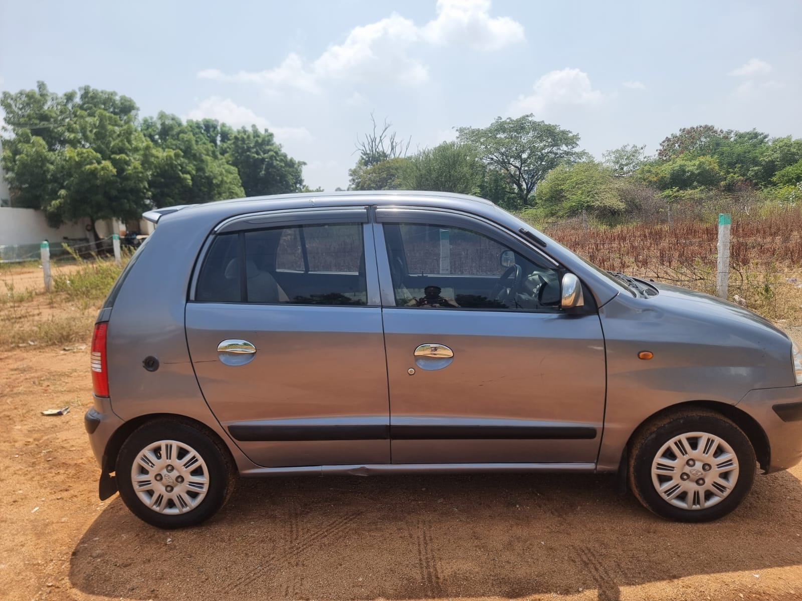 Hyundai Santro - Image 7
