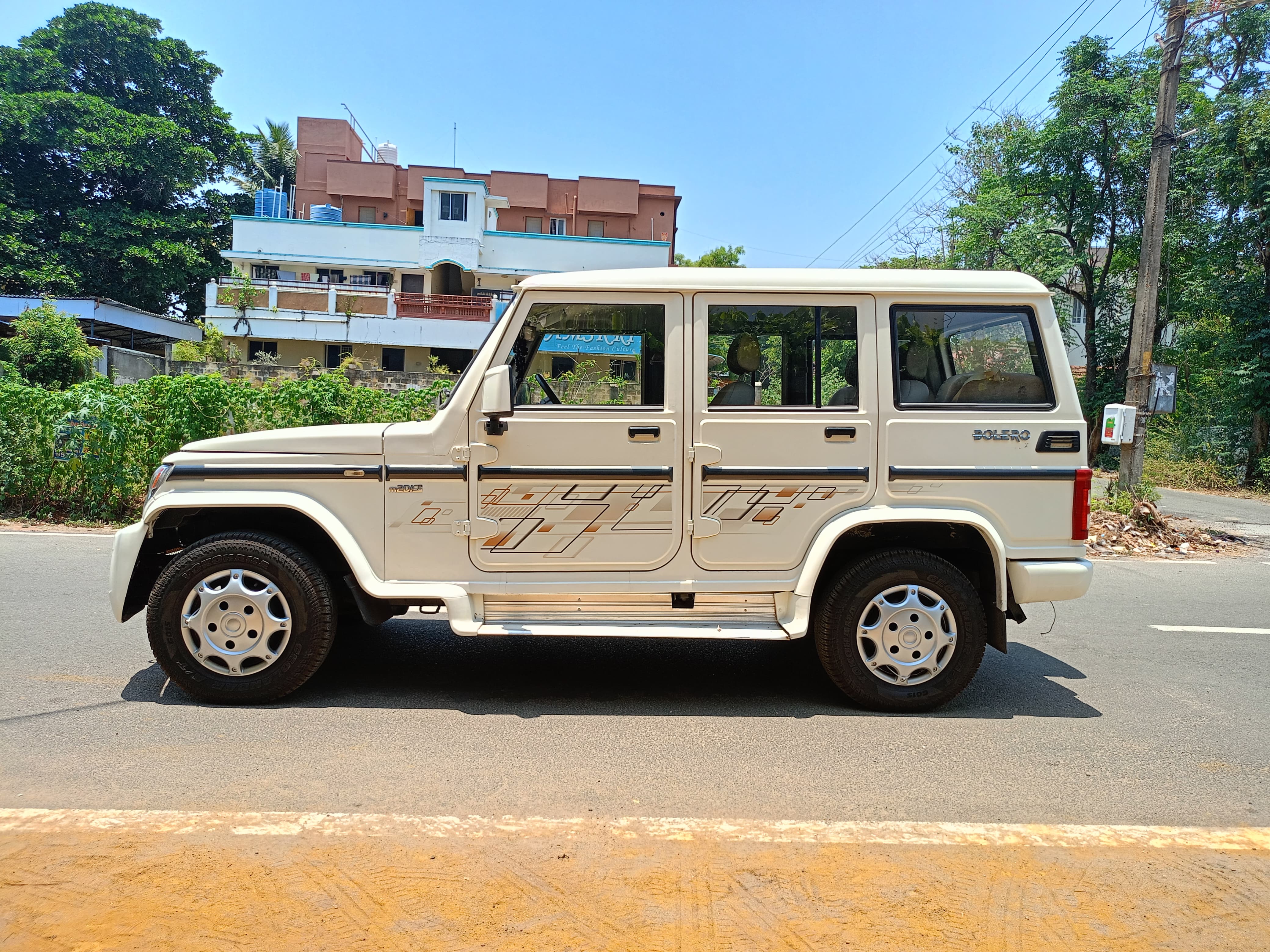 Mahindra Bolero - Image 4