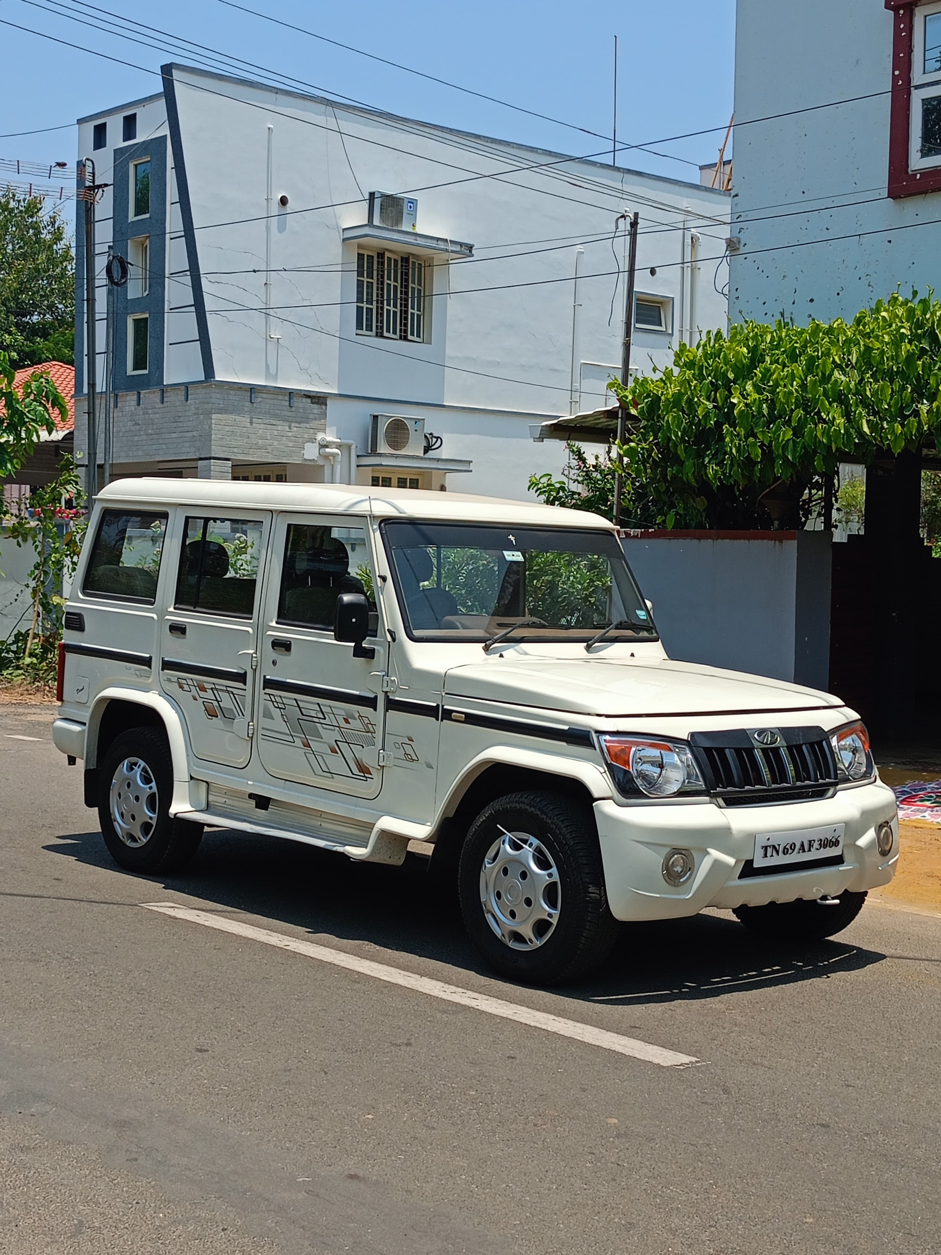 Mahindra Bolero - Image 10