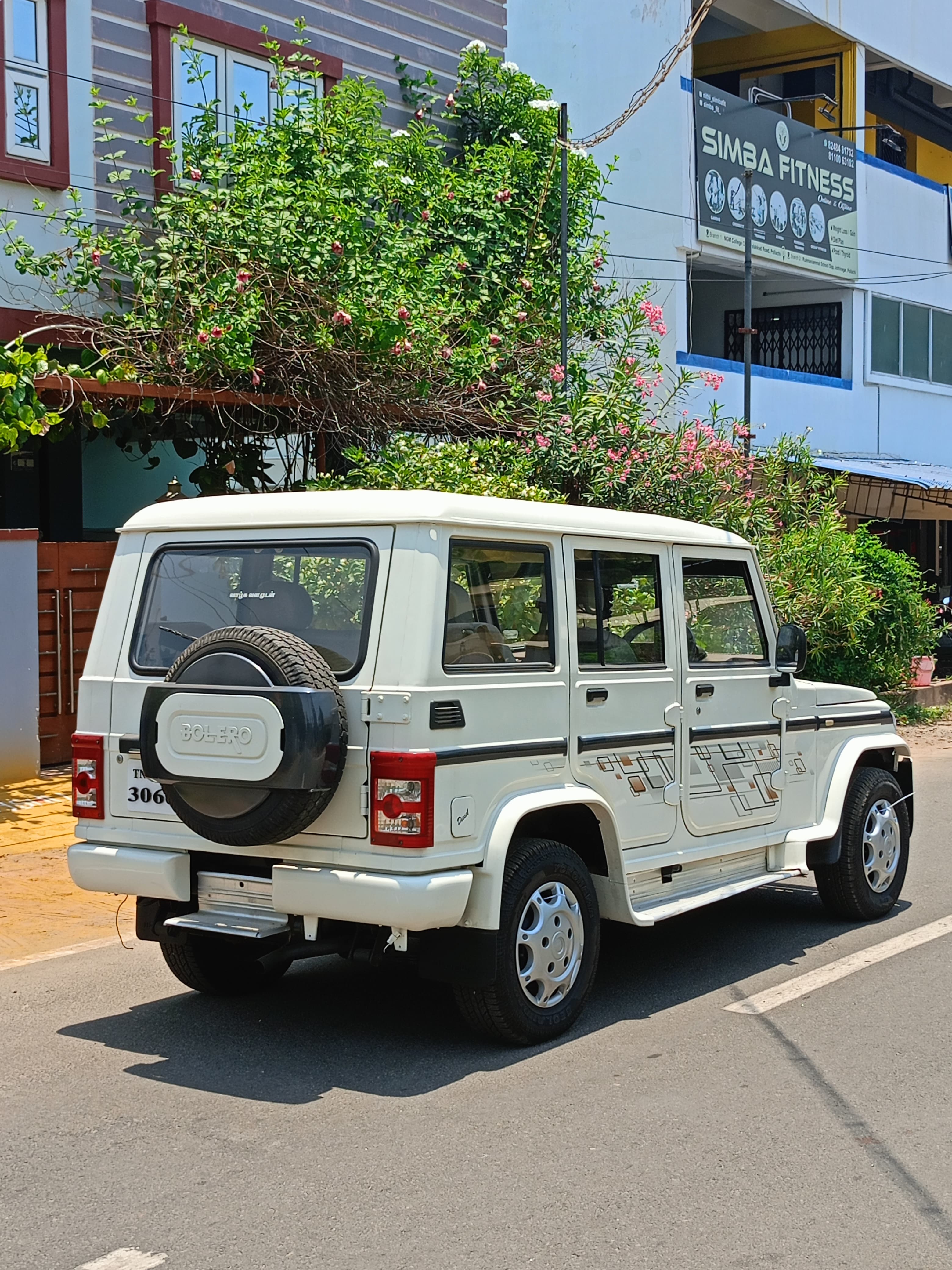 Mahindra Bolero - Image 6