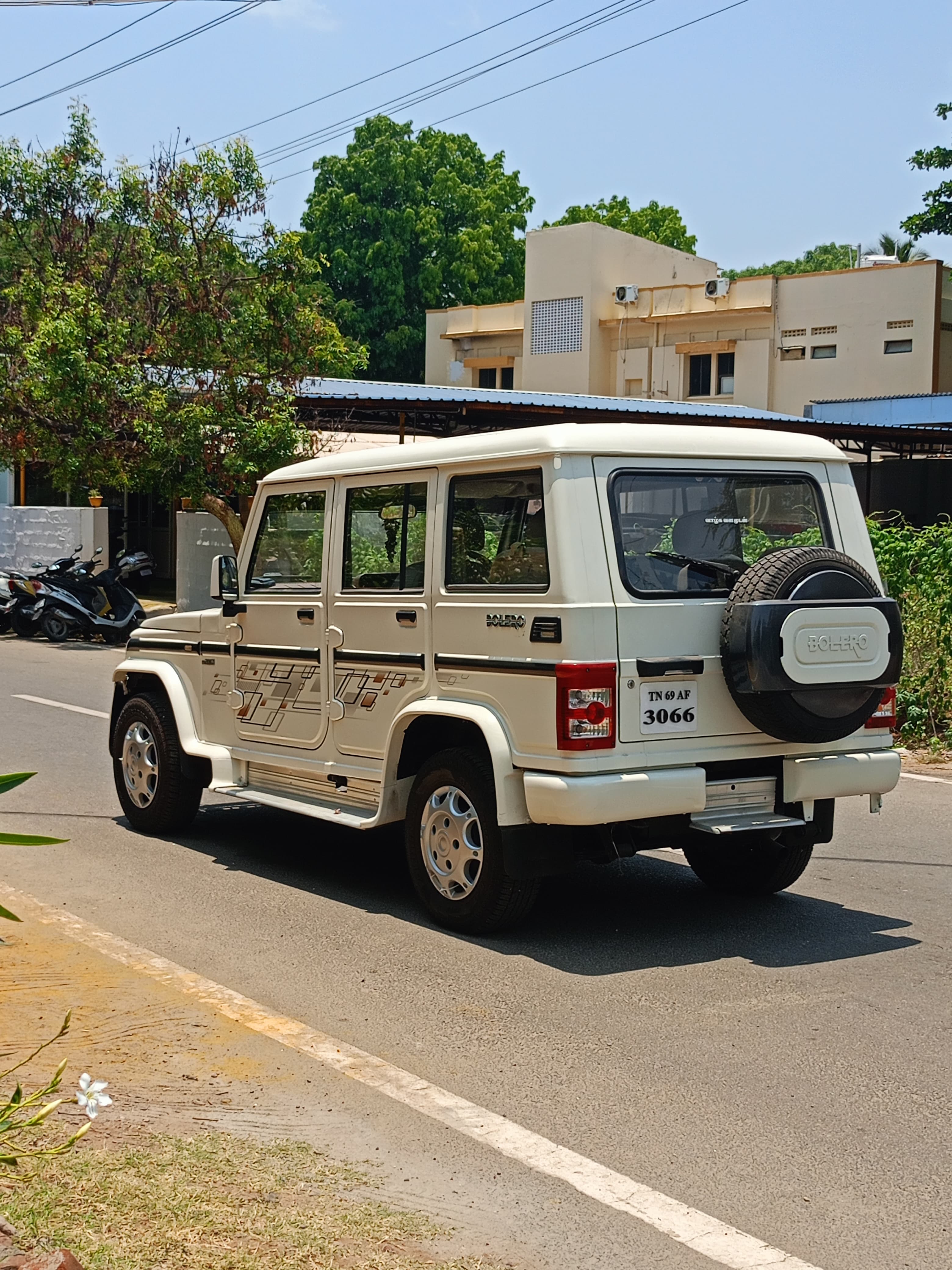 Mahindra Bolero - Image 7