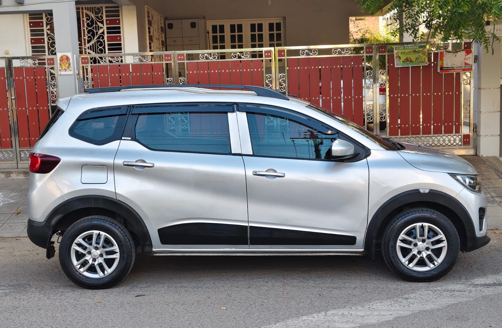 Renault Triber - Image 2