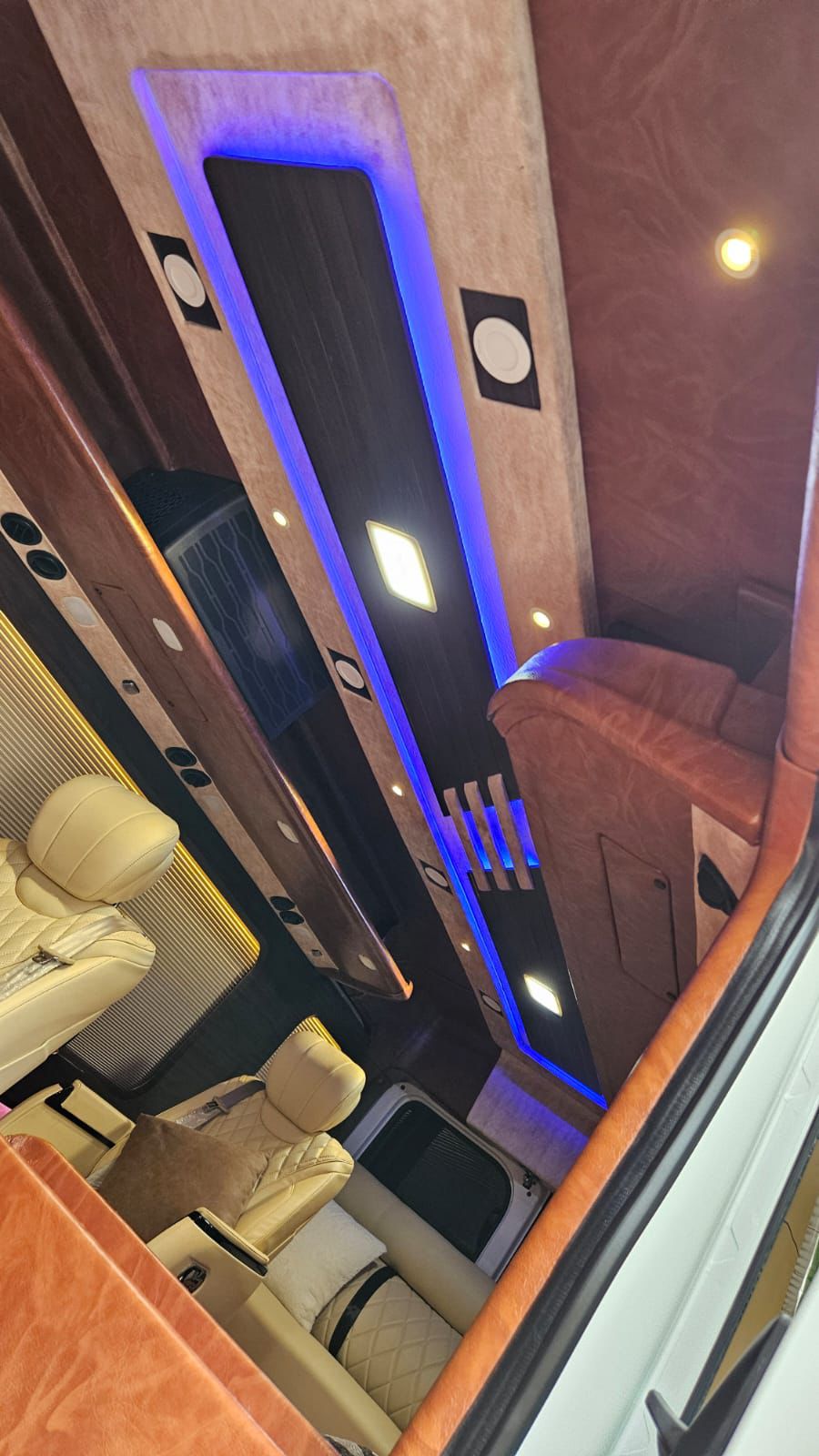 Force Urbania - Image 11