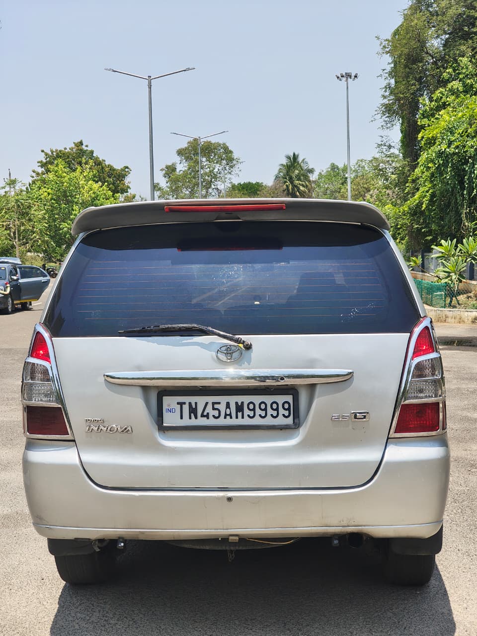 Toyota Innova - Image 9