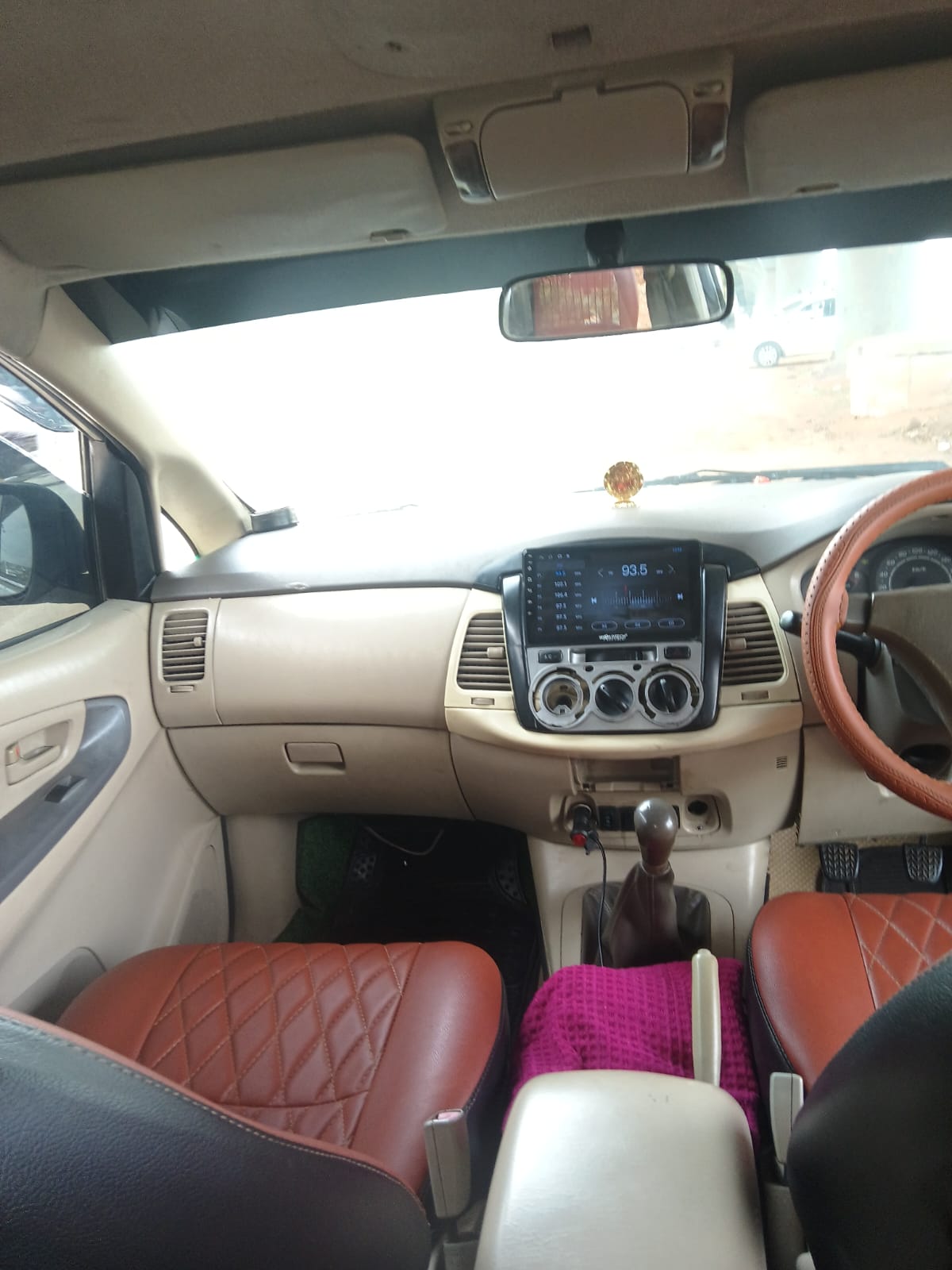 Toyota Innova - Image 8