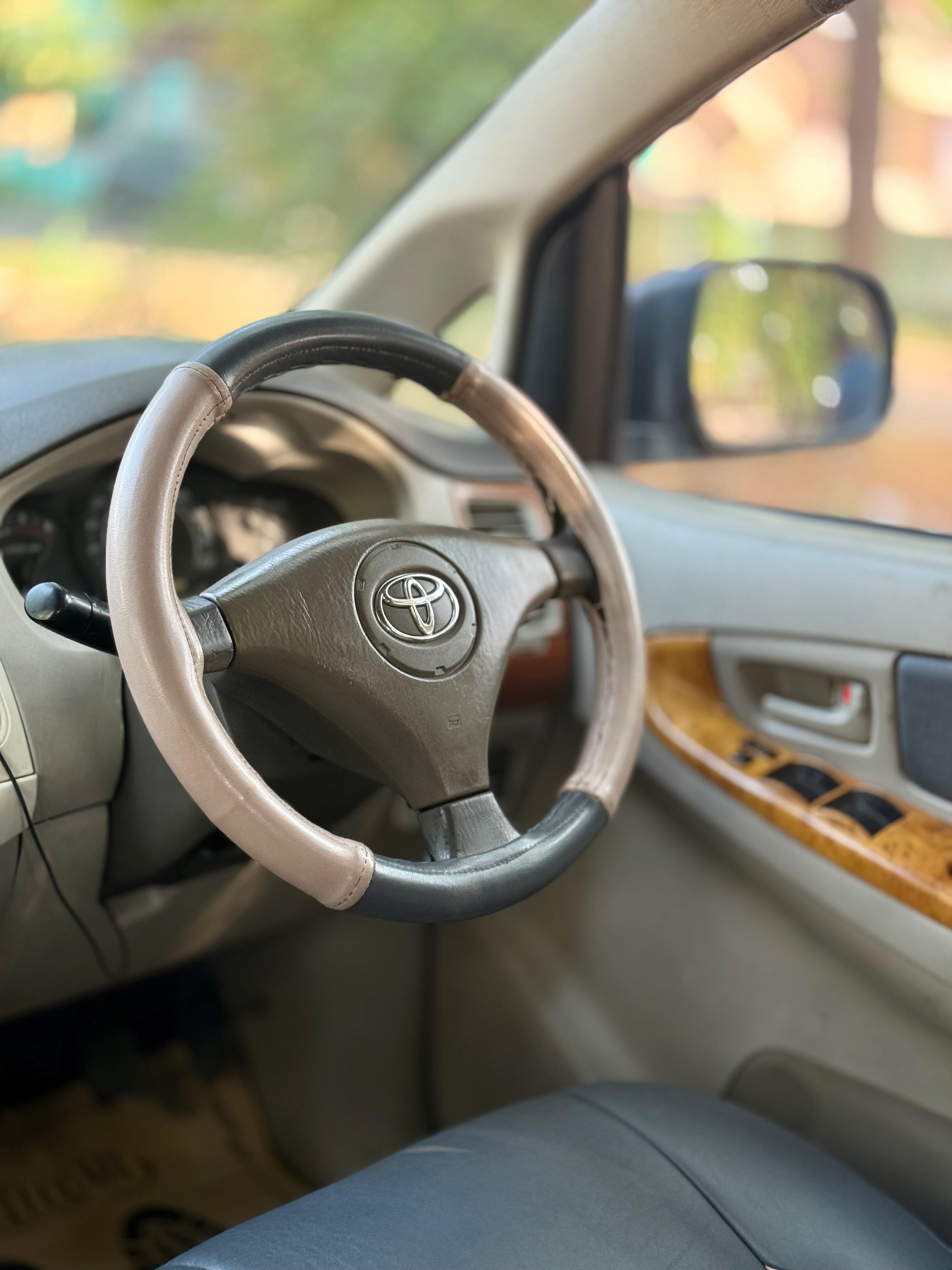 Toyota Innova - Image 3