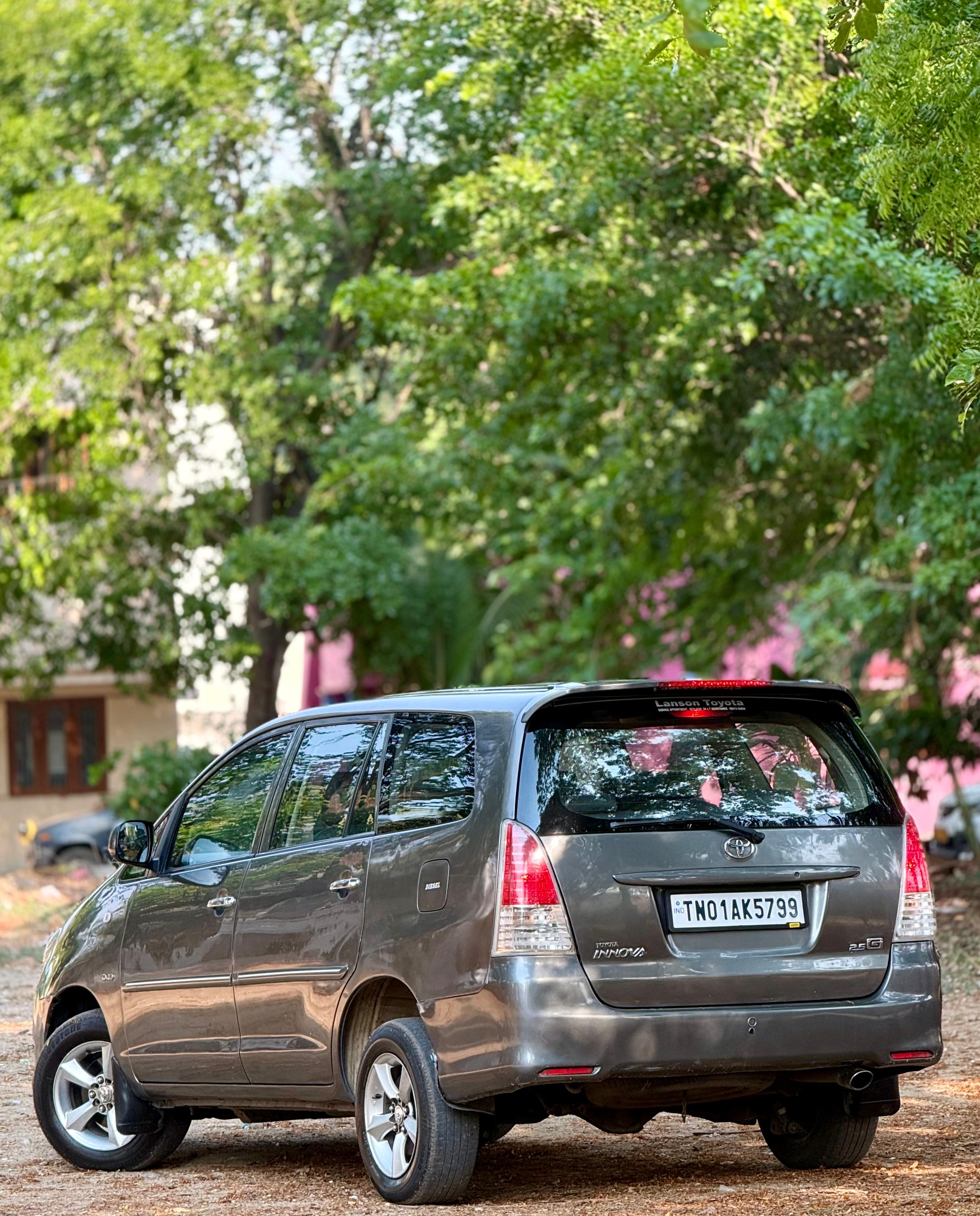 Toyota Innova - Image 11