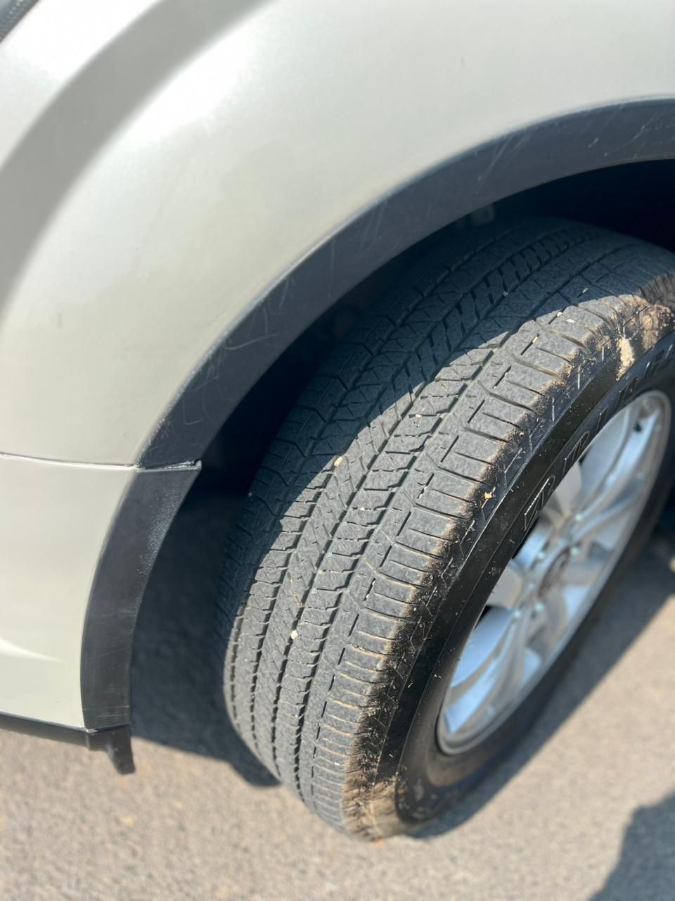 Mahindra XUV500 - Image 8