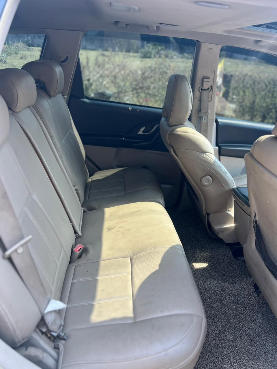 Mahindra XUV500 - Image 5