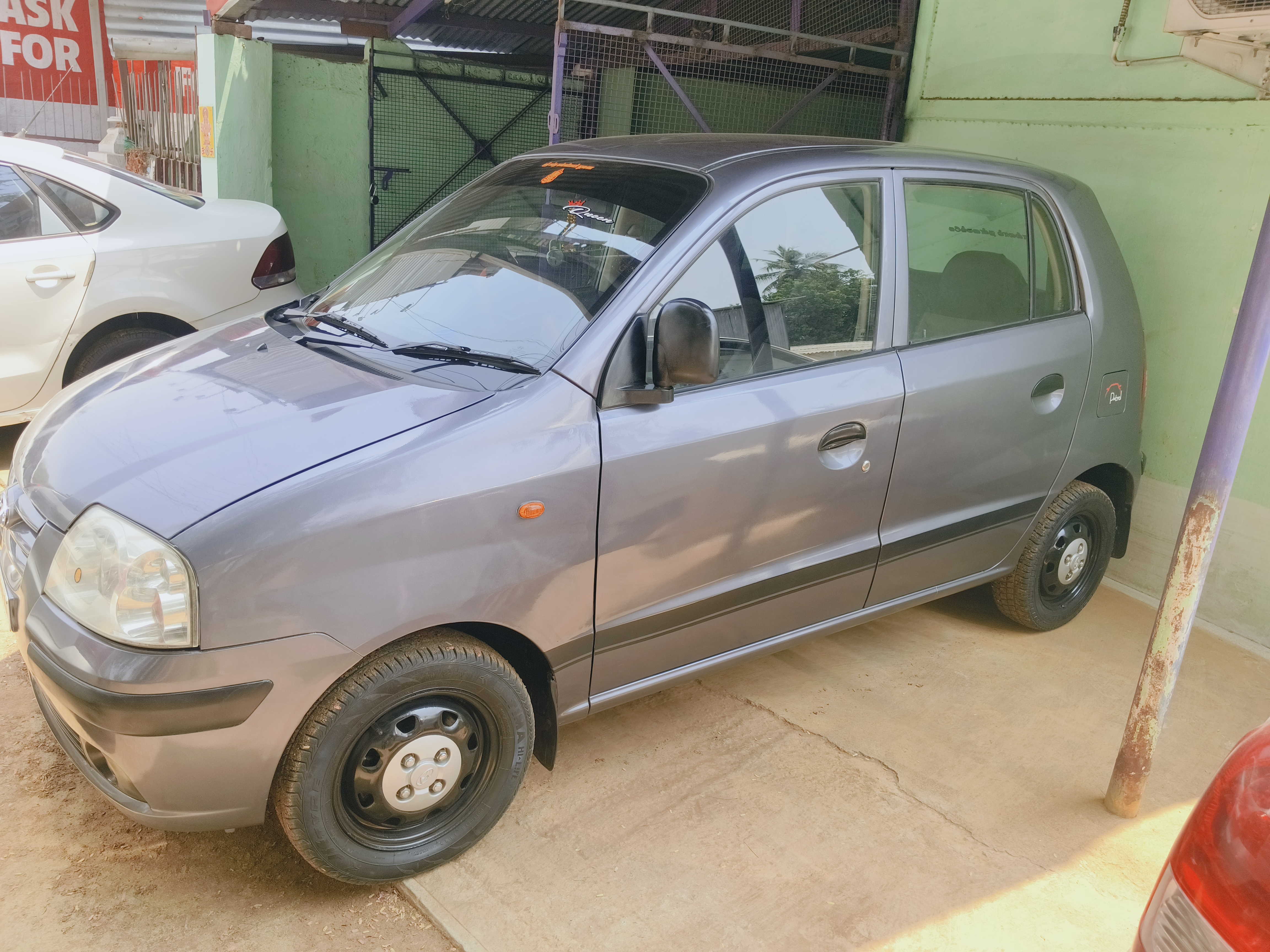 Hyundai Santro - Image 2