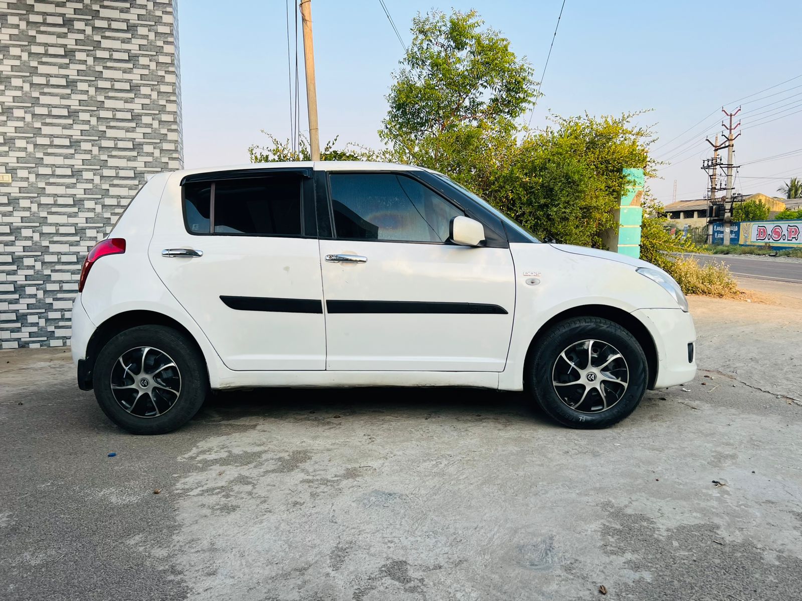 Maruti Suzuki Swift - Image 3