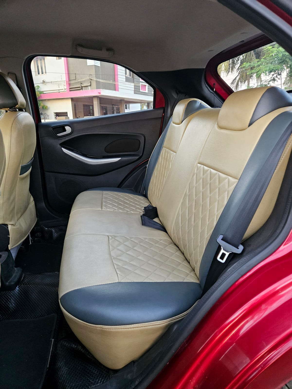 Ford Figo - Image 10