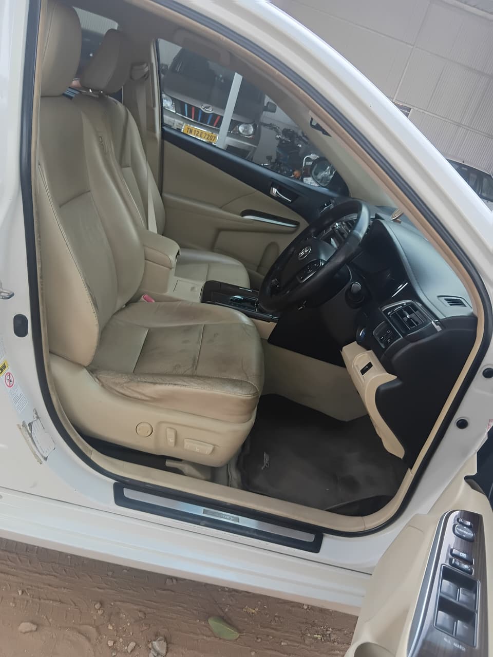 Toyota Camry - Image 4