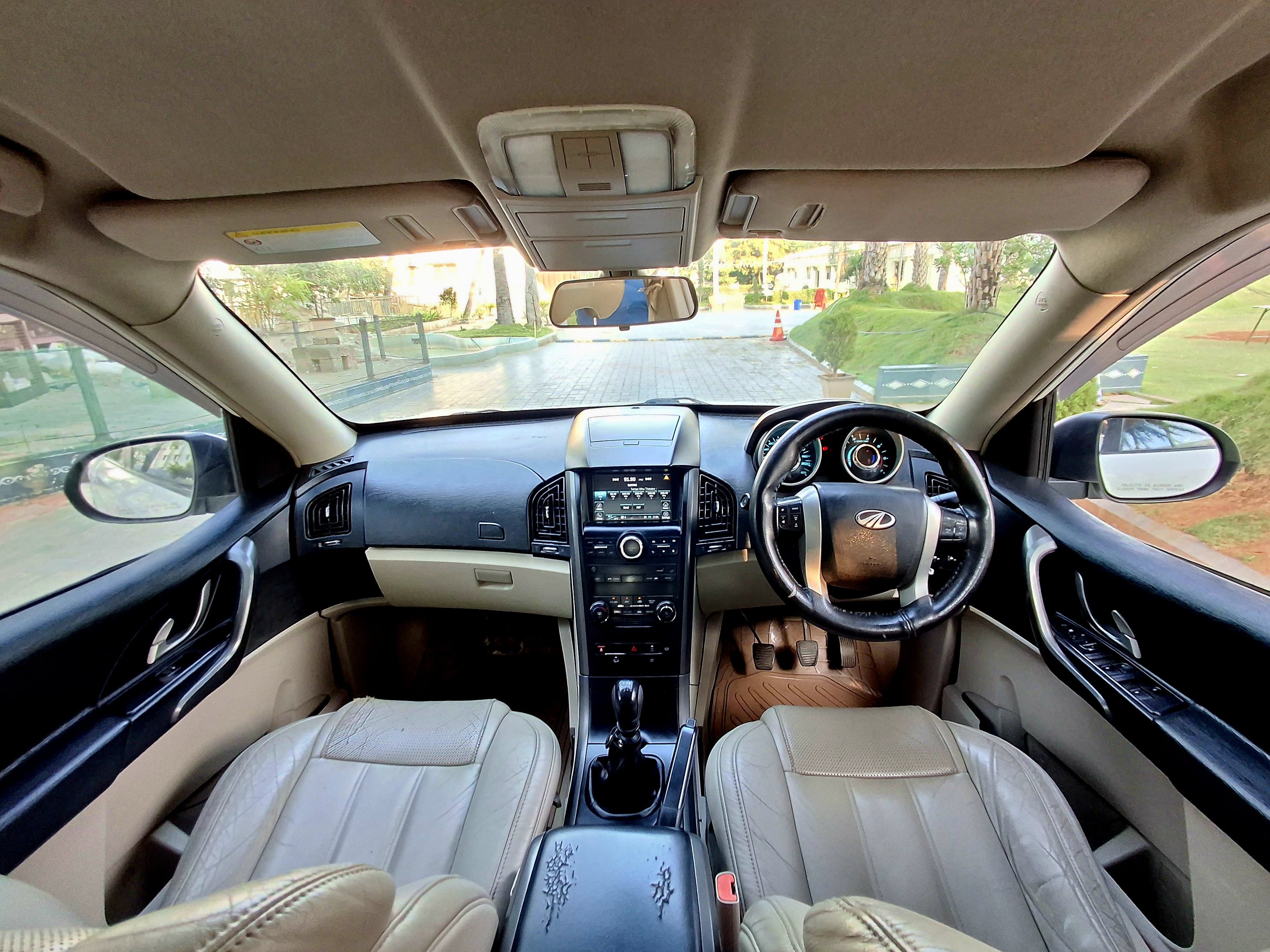 Mahindra XUV500 - Image 5