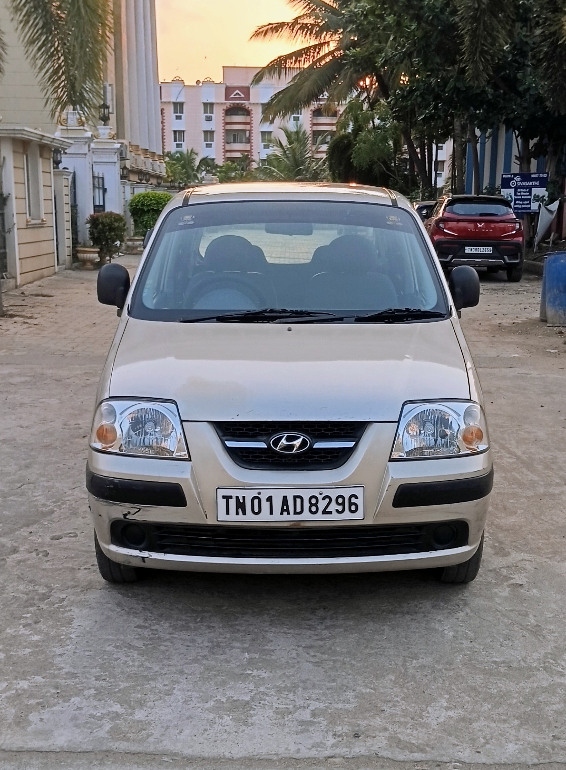 Hyundai Santro Xing - Image 4