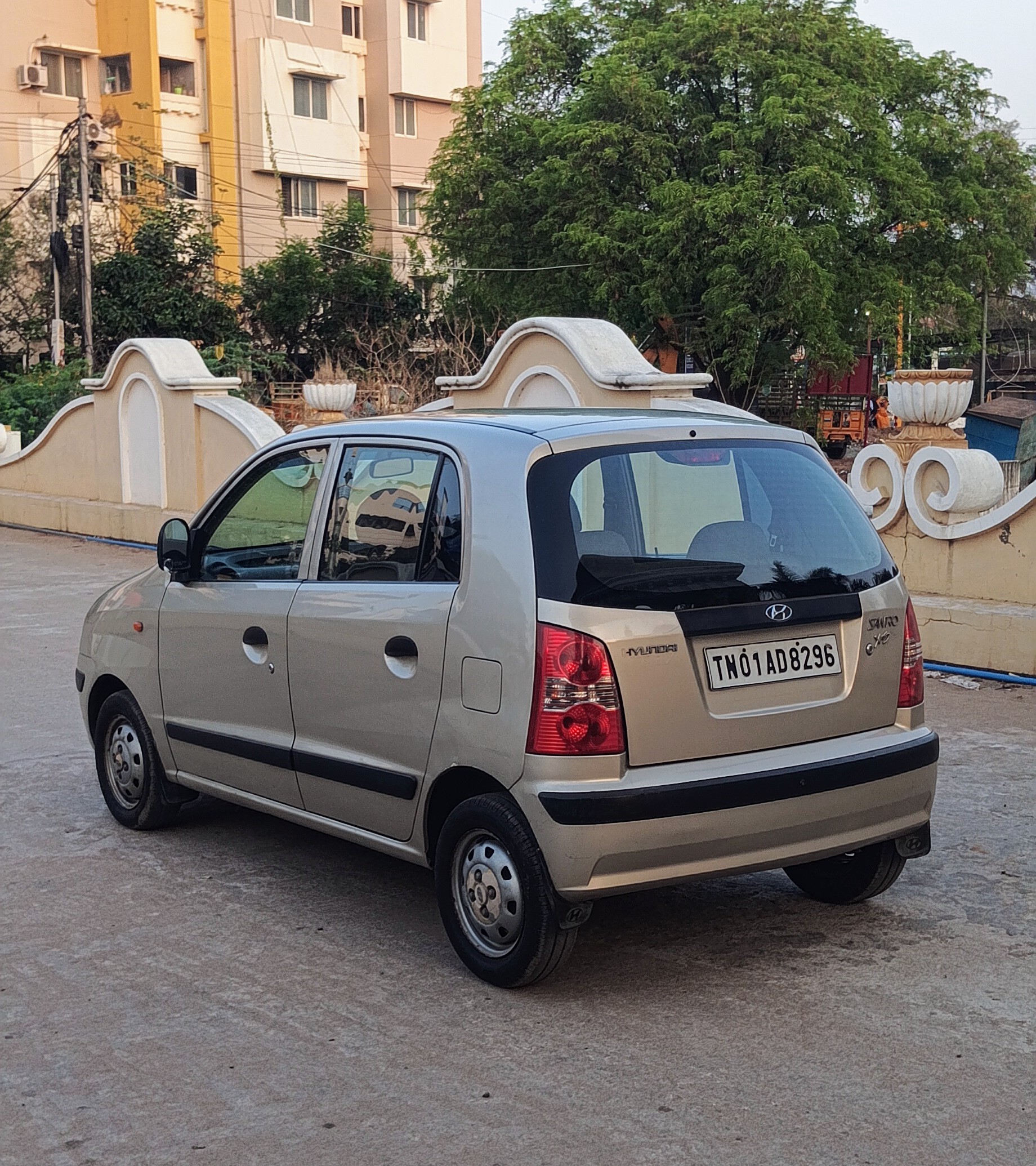 Hyundai Santro Xing - Image 6