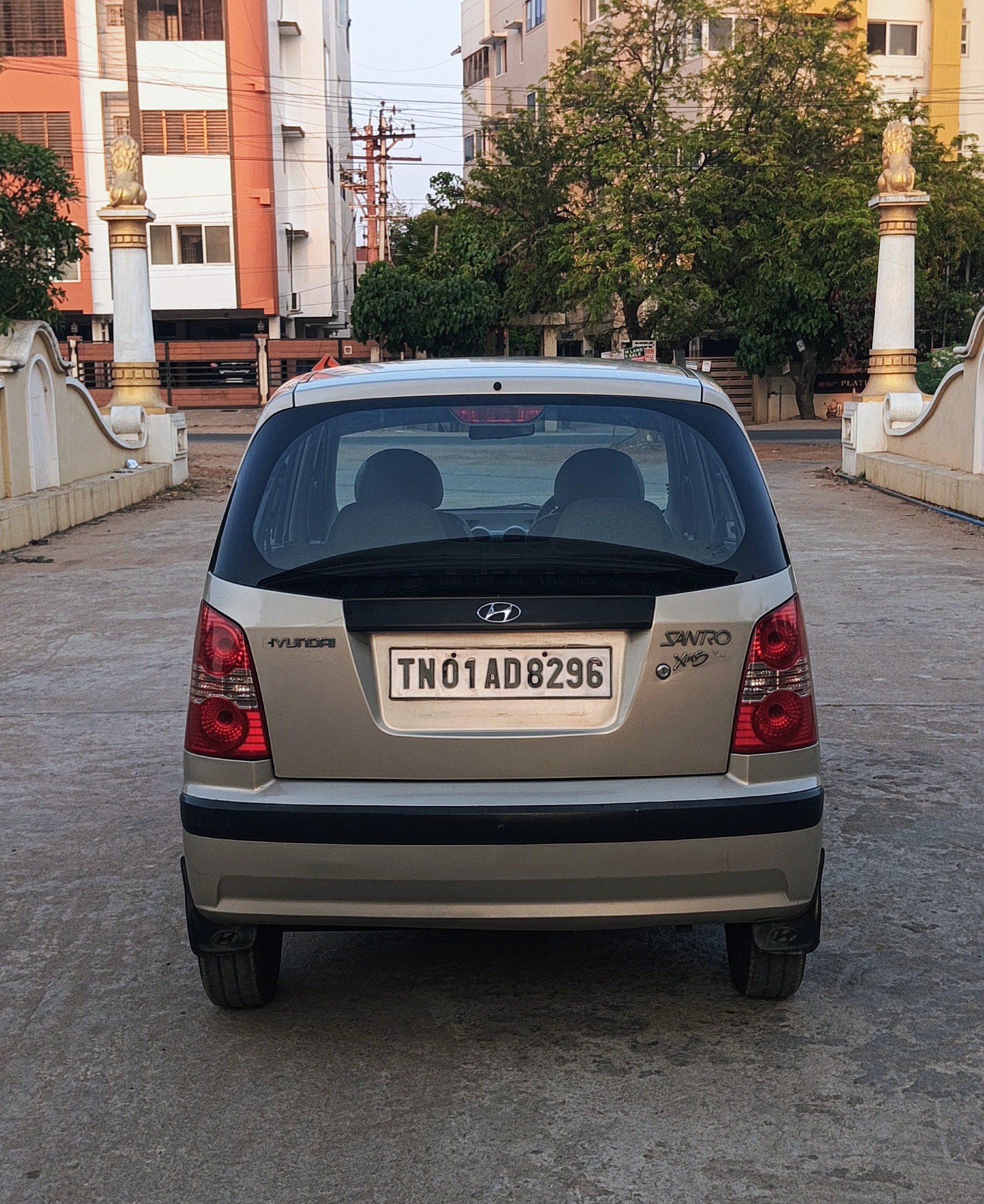 Hyundai Santro Xing - Image 3