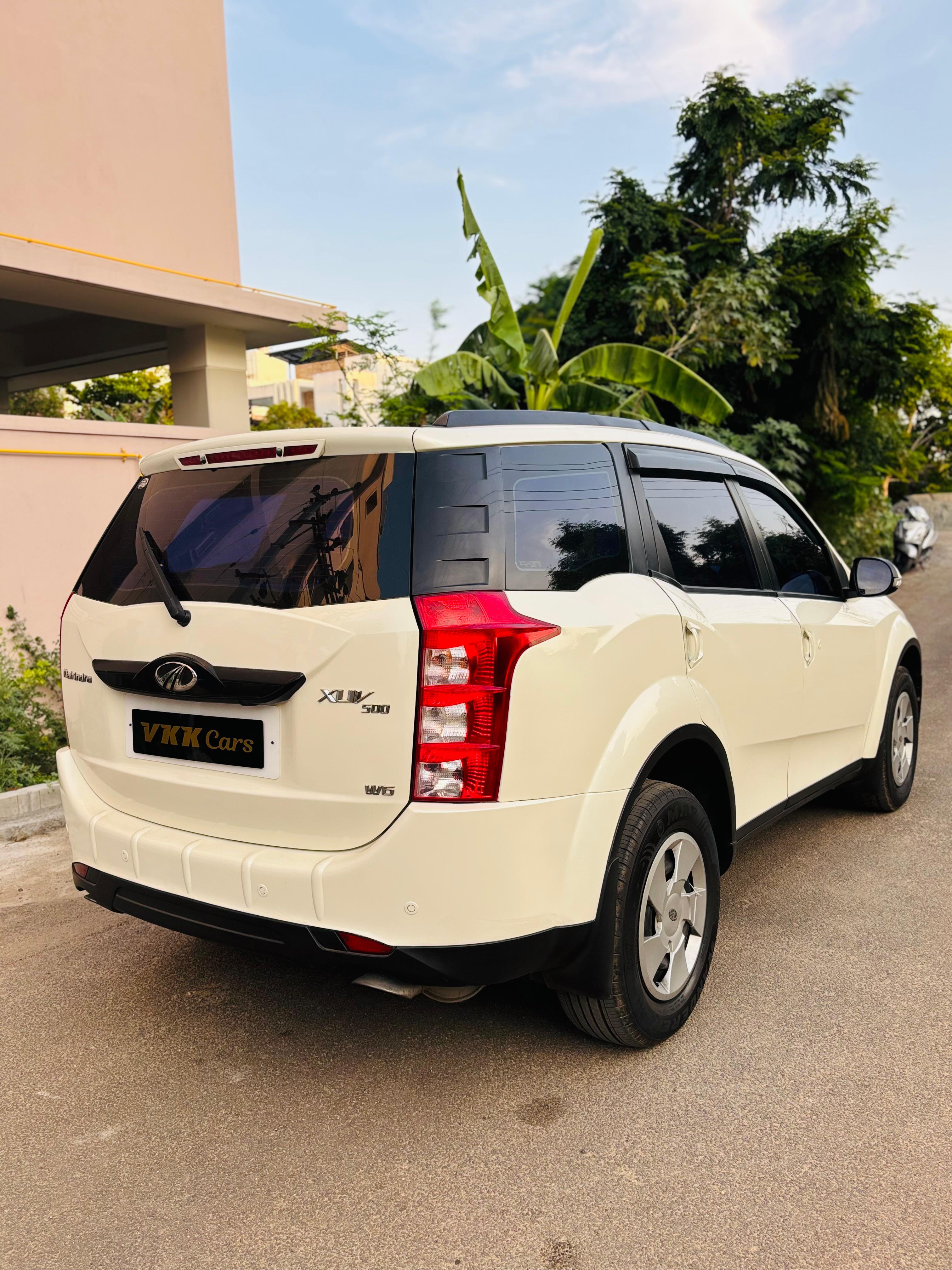 Mahindra XUV500 - Image 8