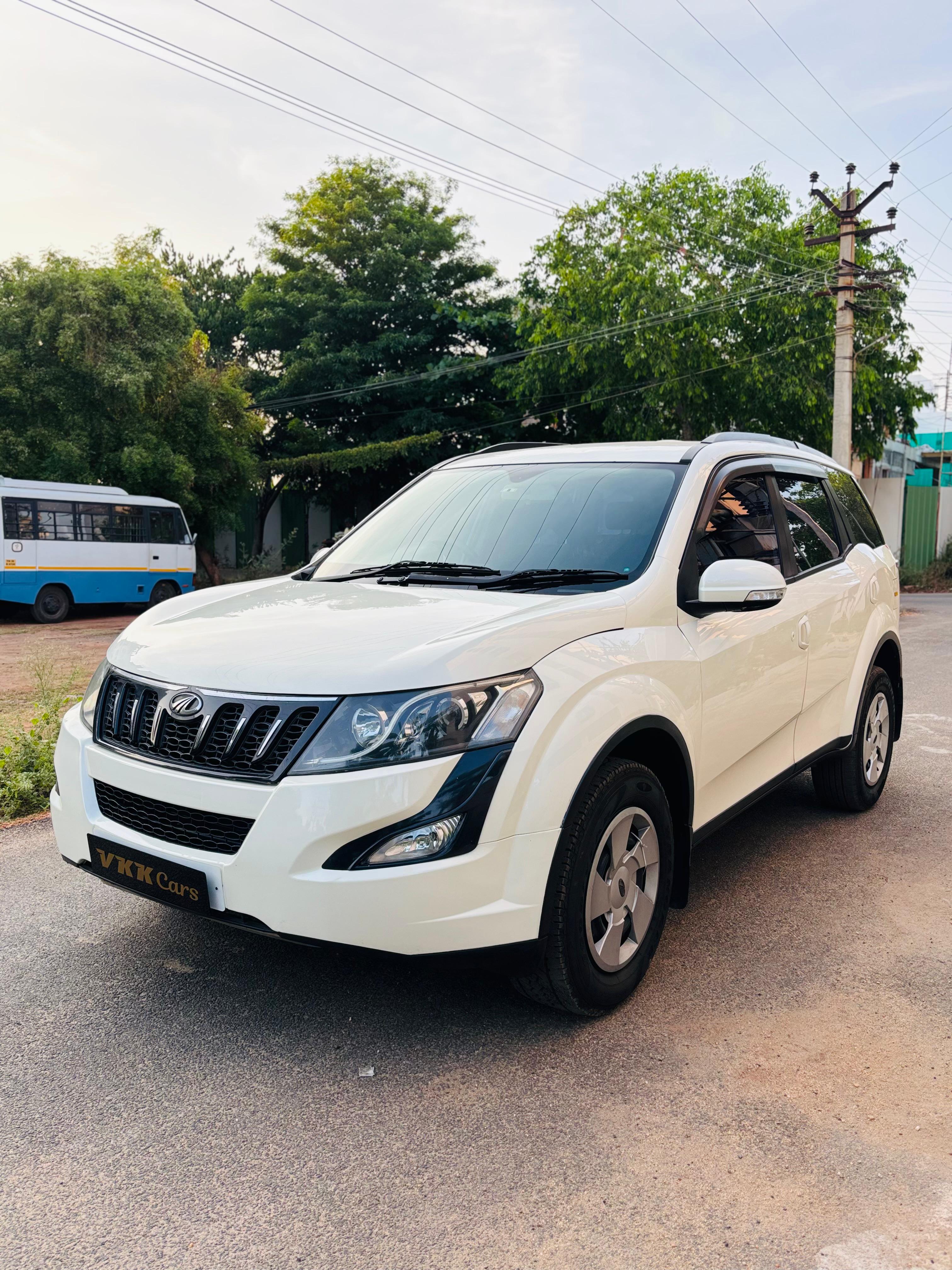 Mahindra XUV500 - Image 2