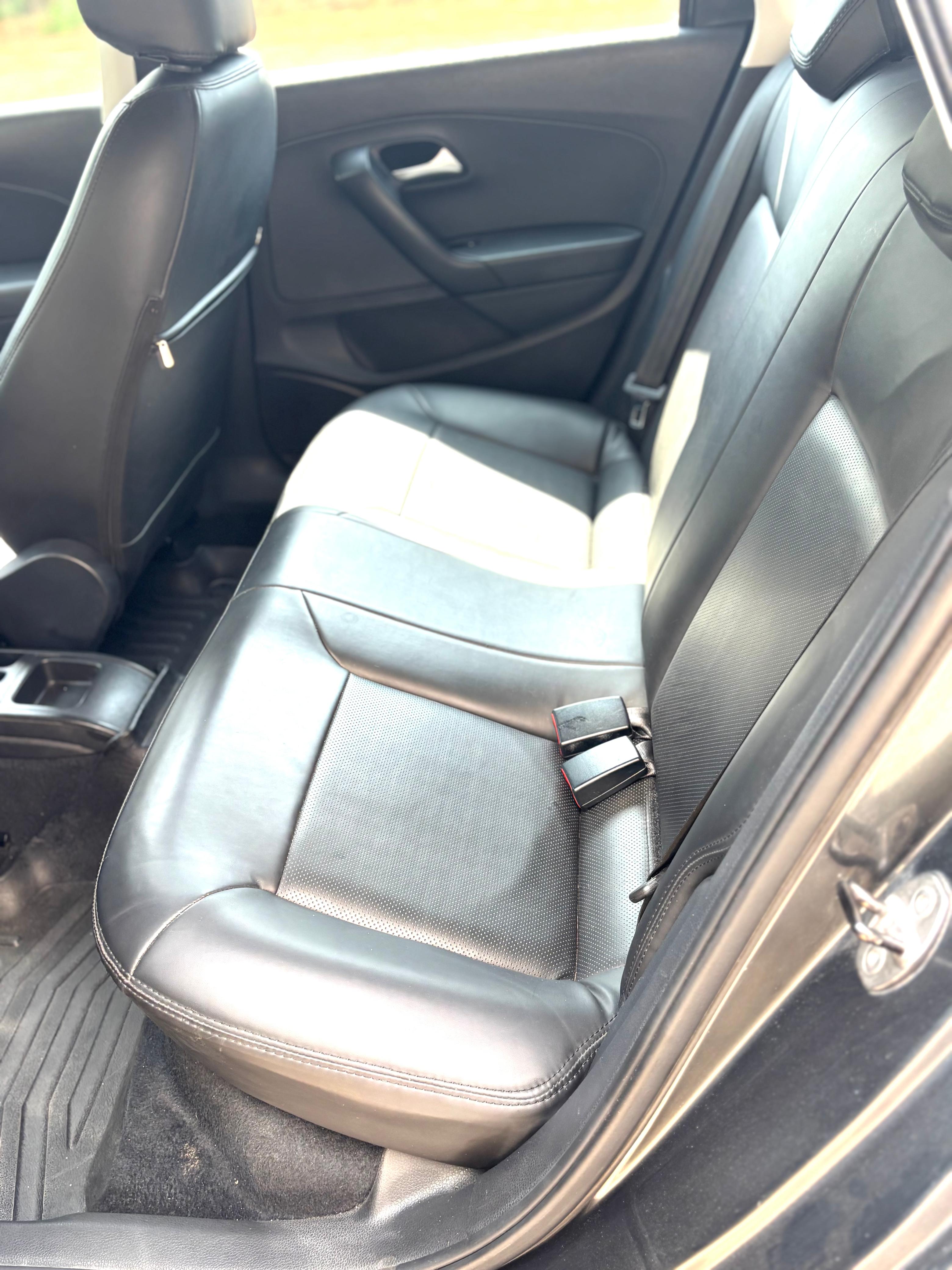 Volkswagen Polo - Image 8